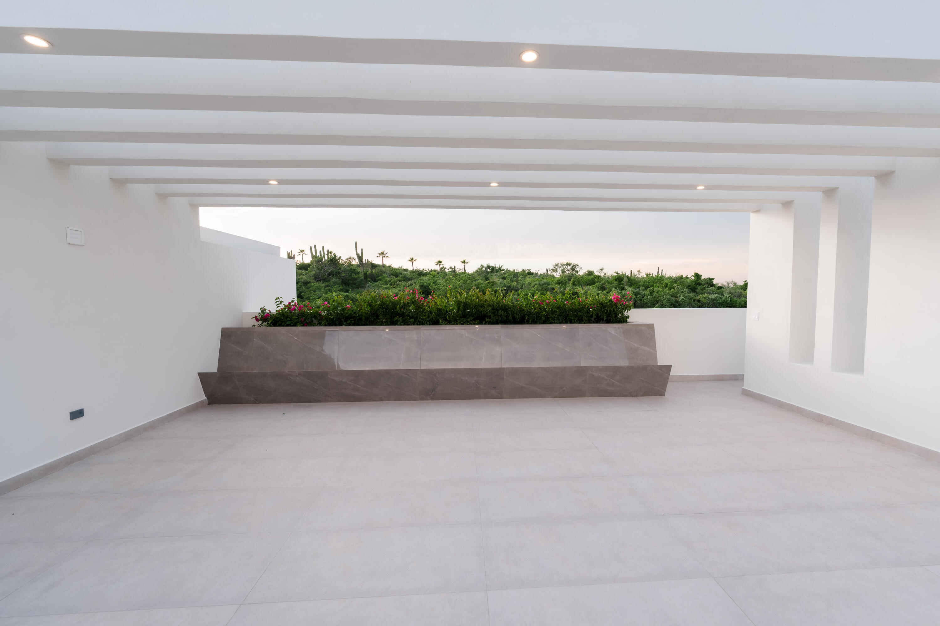 Lot 7 M$ Rolling Hills, Casa Esmeralda