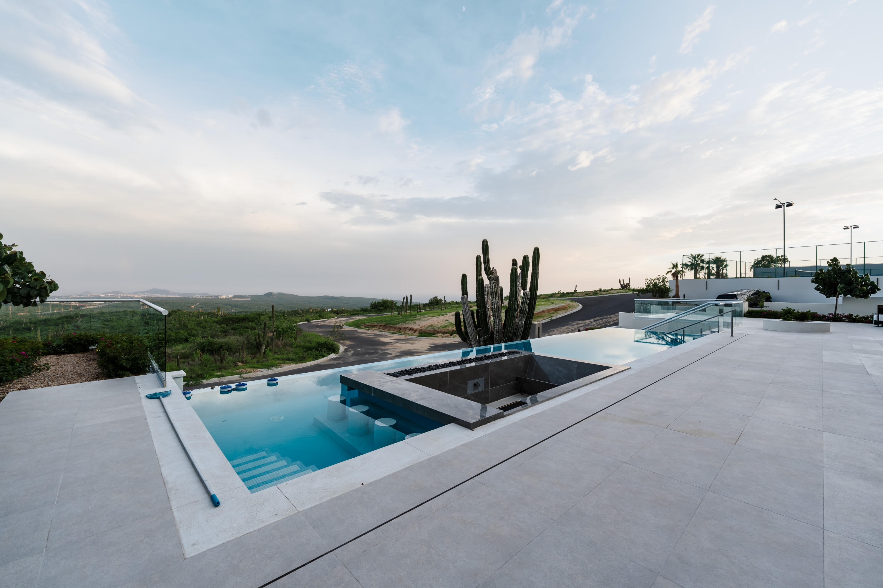 Lot 7 M$ Rolling Hills, Casa Esmeralda