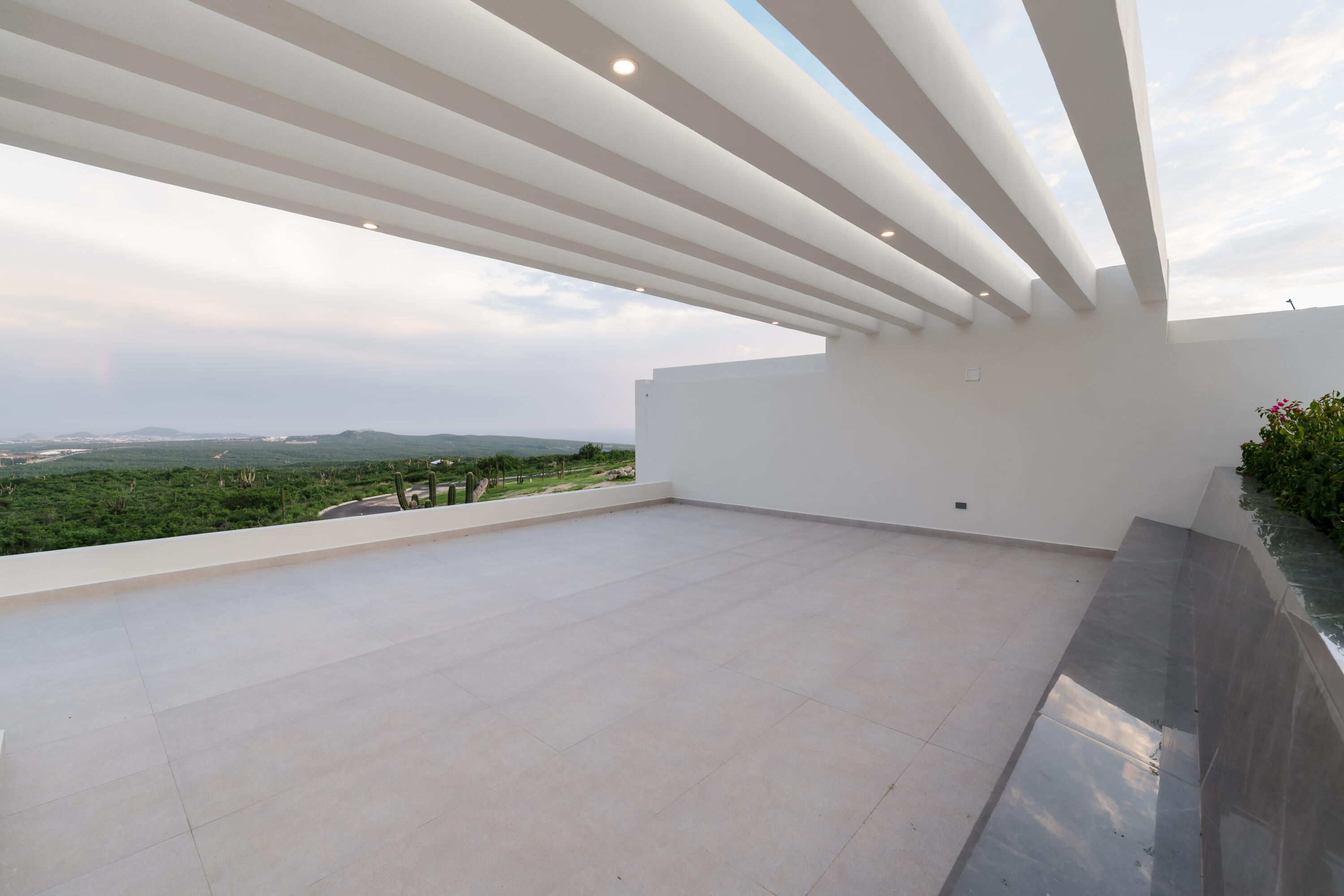 Lot 7 M$ Rolling Hills, Casa Esmeralda