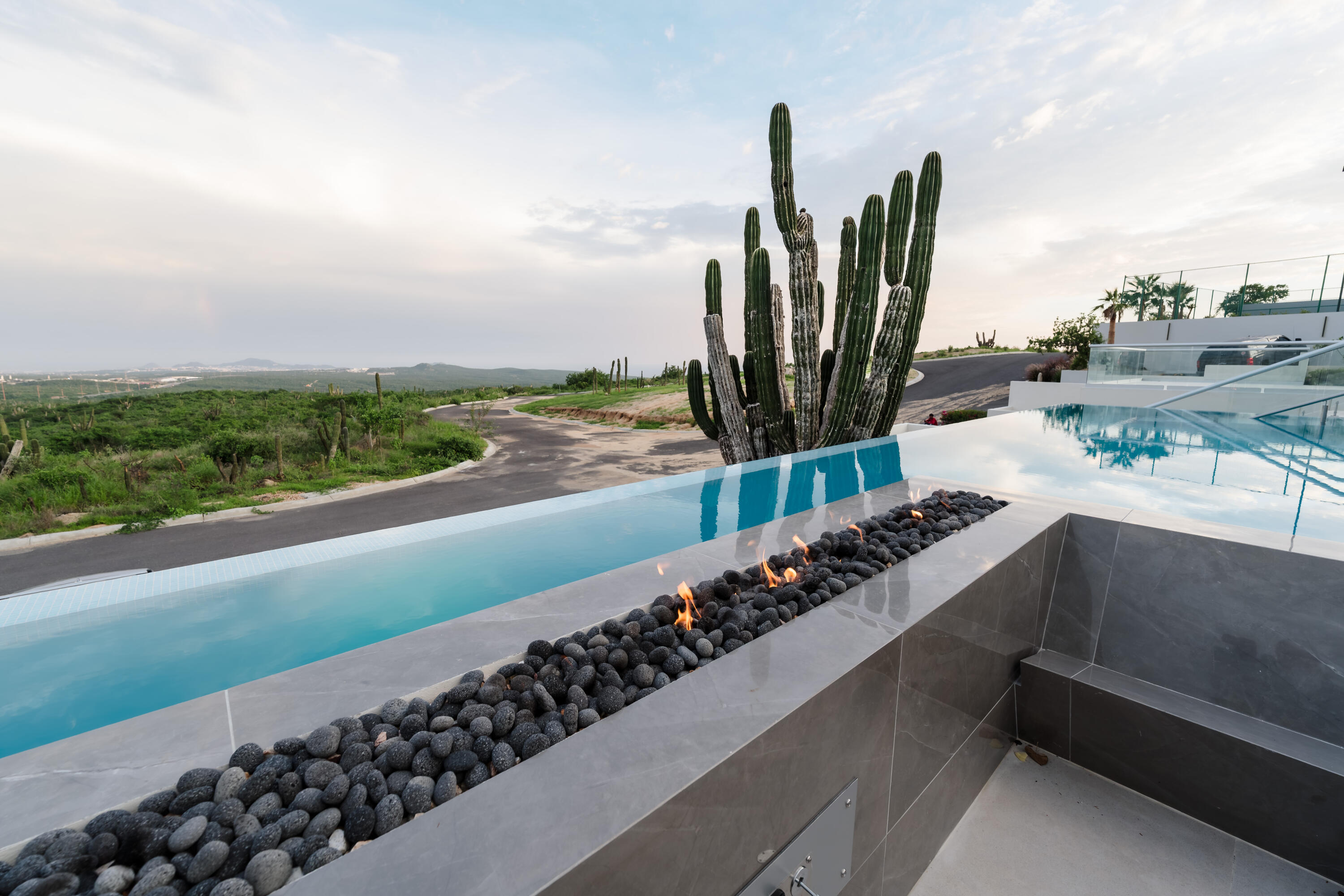 Lot 7 M$ Rolling Hills, Casa Esmeralda