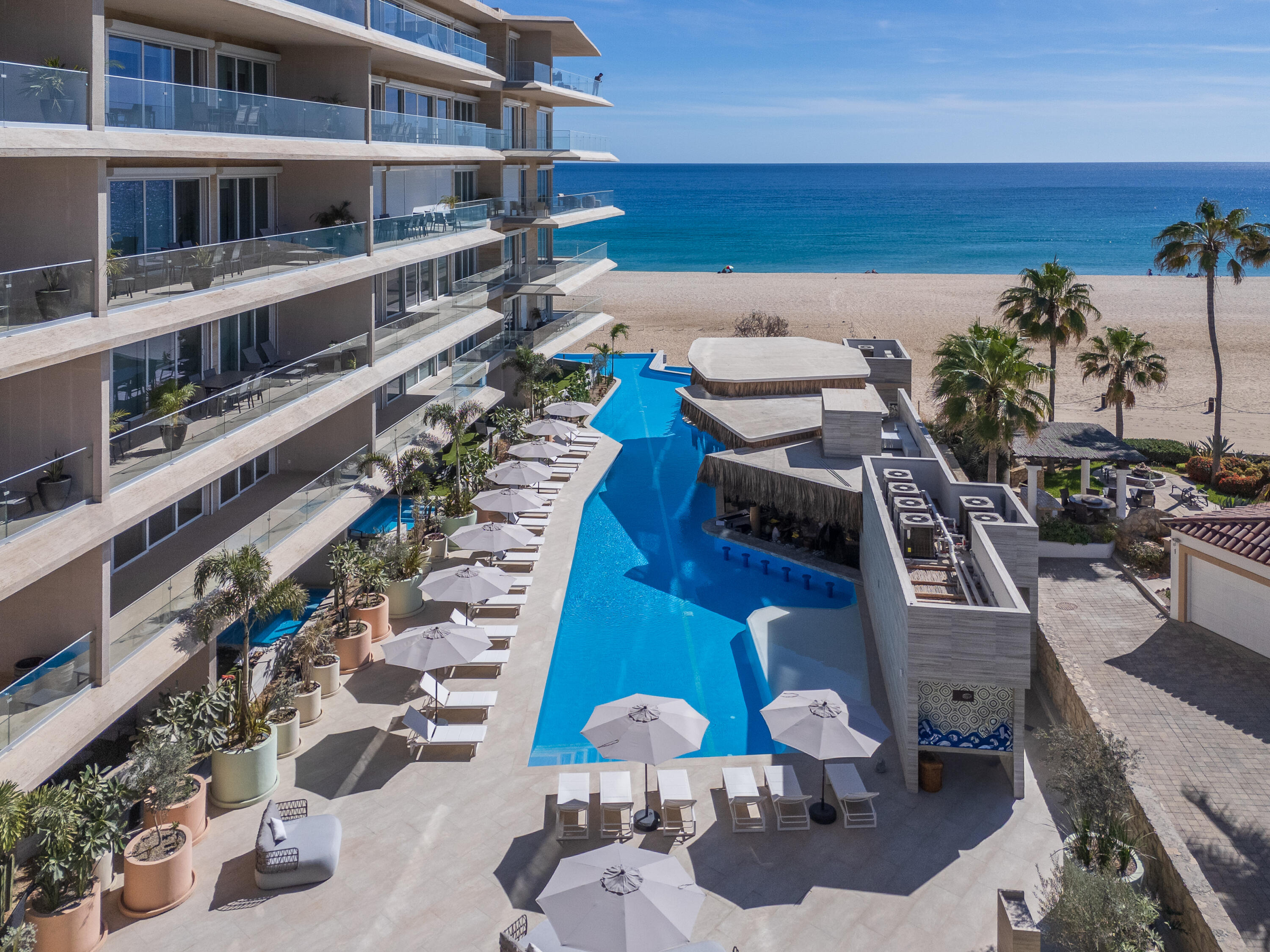 Oceanfront Condo, Albaluz