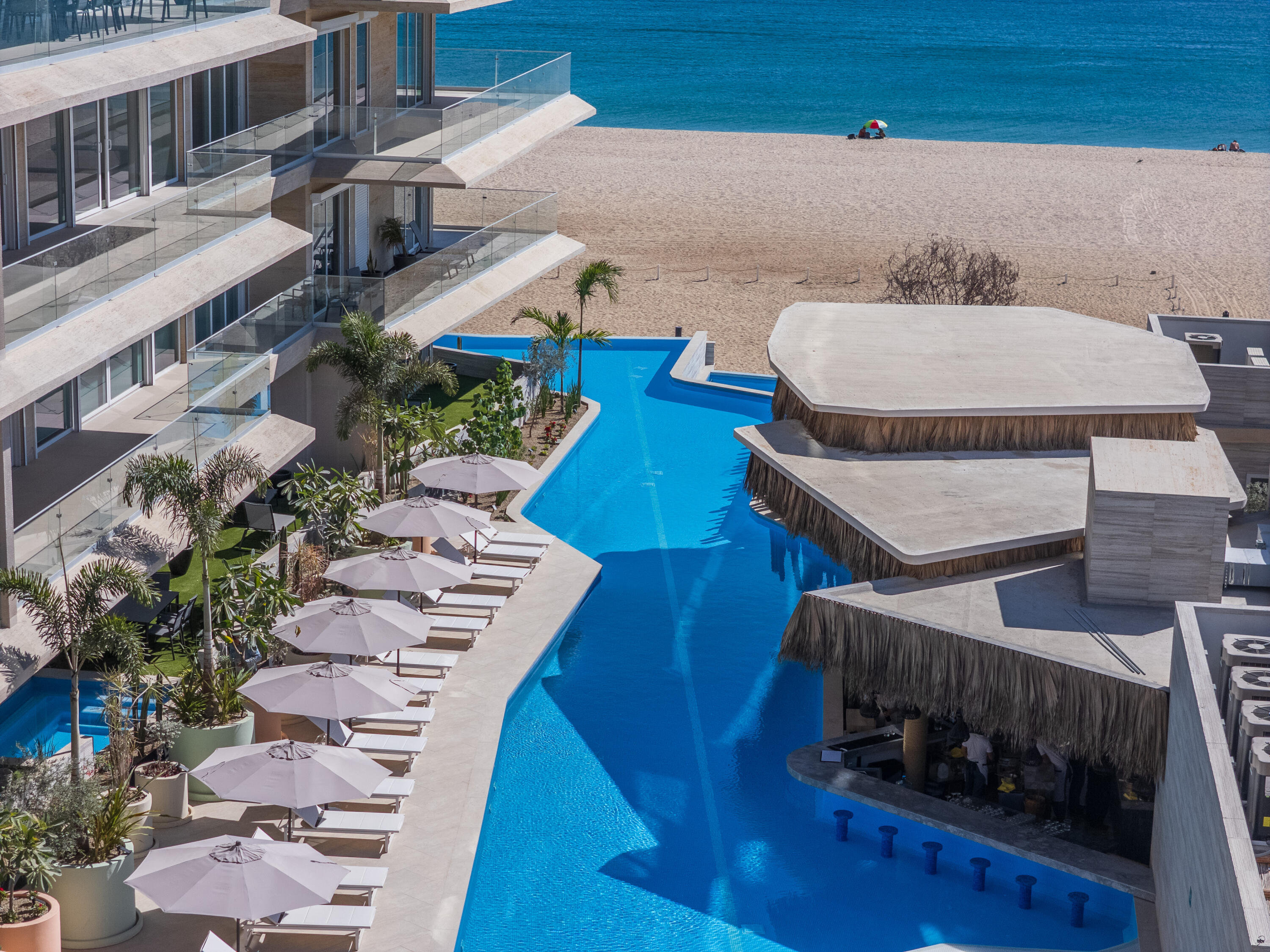 Oceanfront Condo, Albaluz
