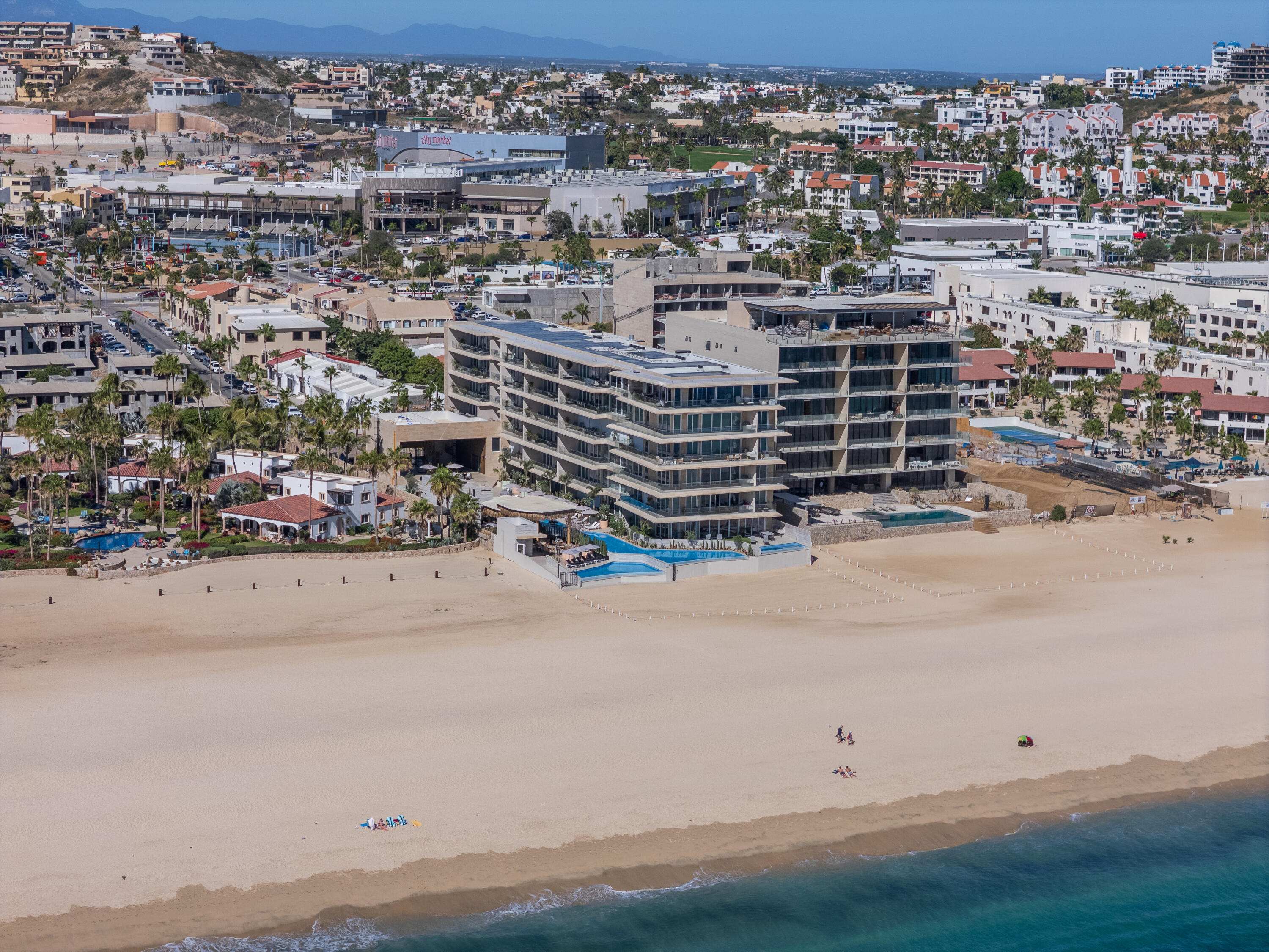 Oceanfront Condo, Albaluz