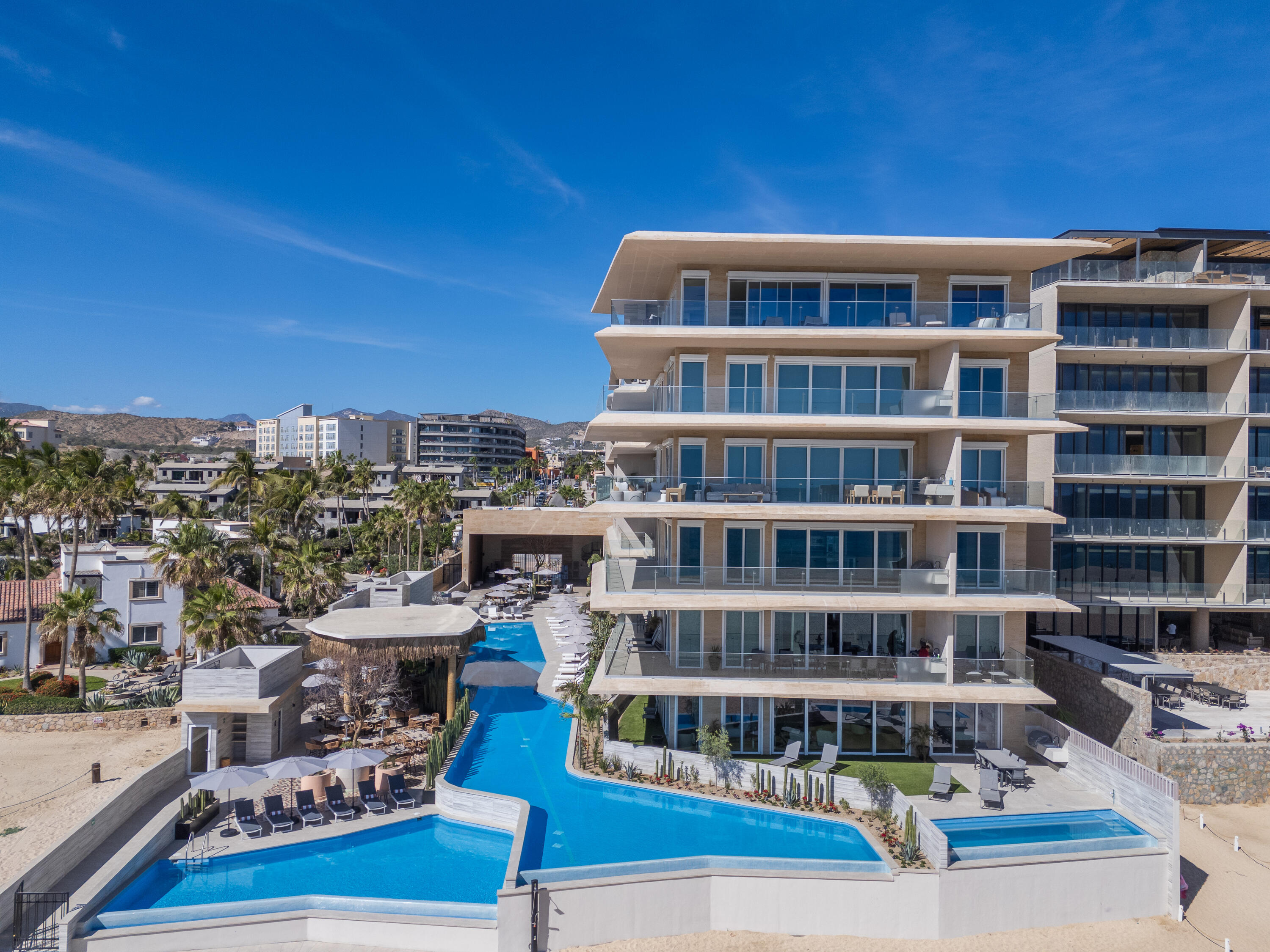 Oceanfront Condo, Albaluz