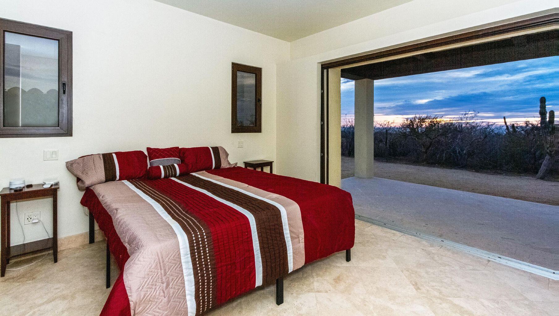 Paseo de Migrino, Casa Paz