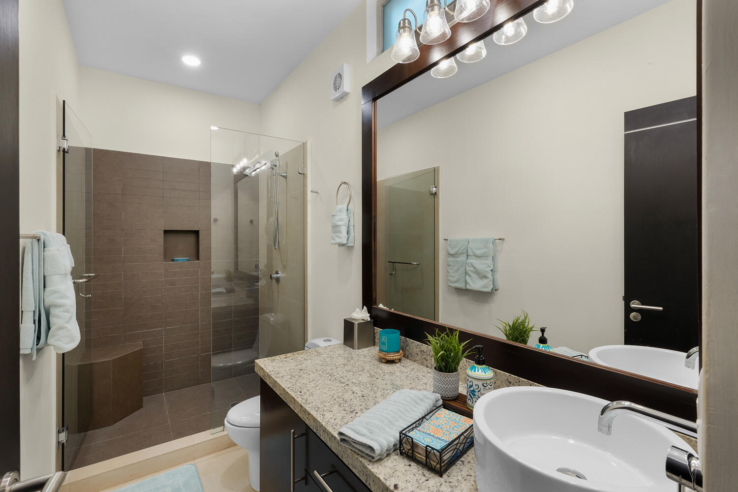 701 Camino bonito oriente, BLUE BAY PLUS