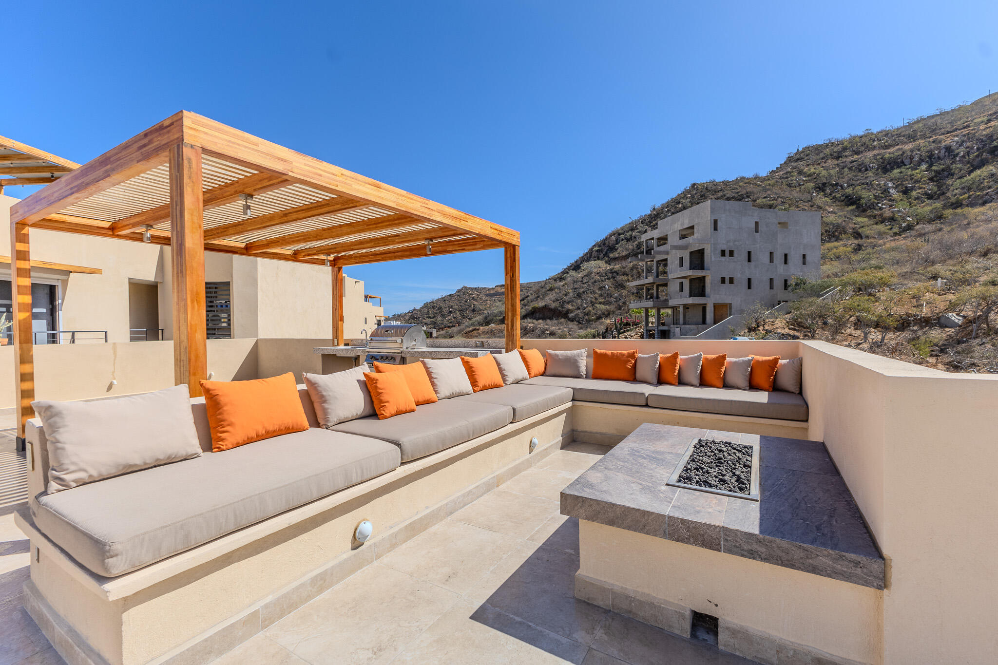 Vista Mare, Skycrest Sunset