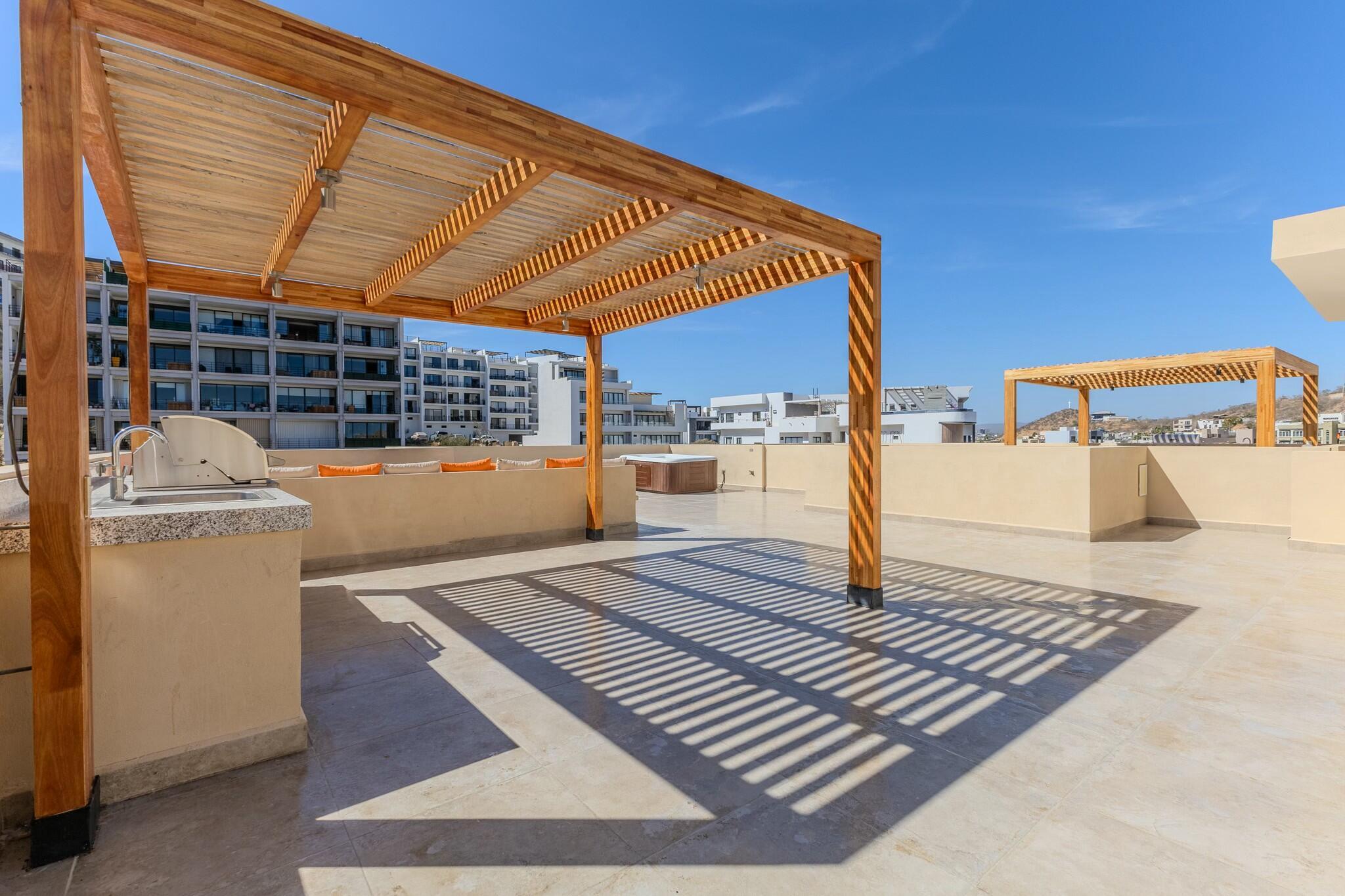 Vista Mare, Skycrest Sunset