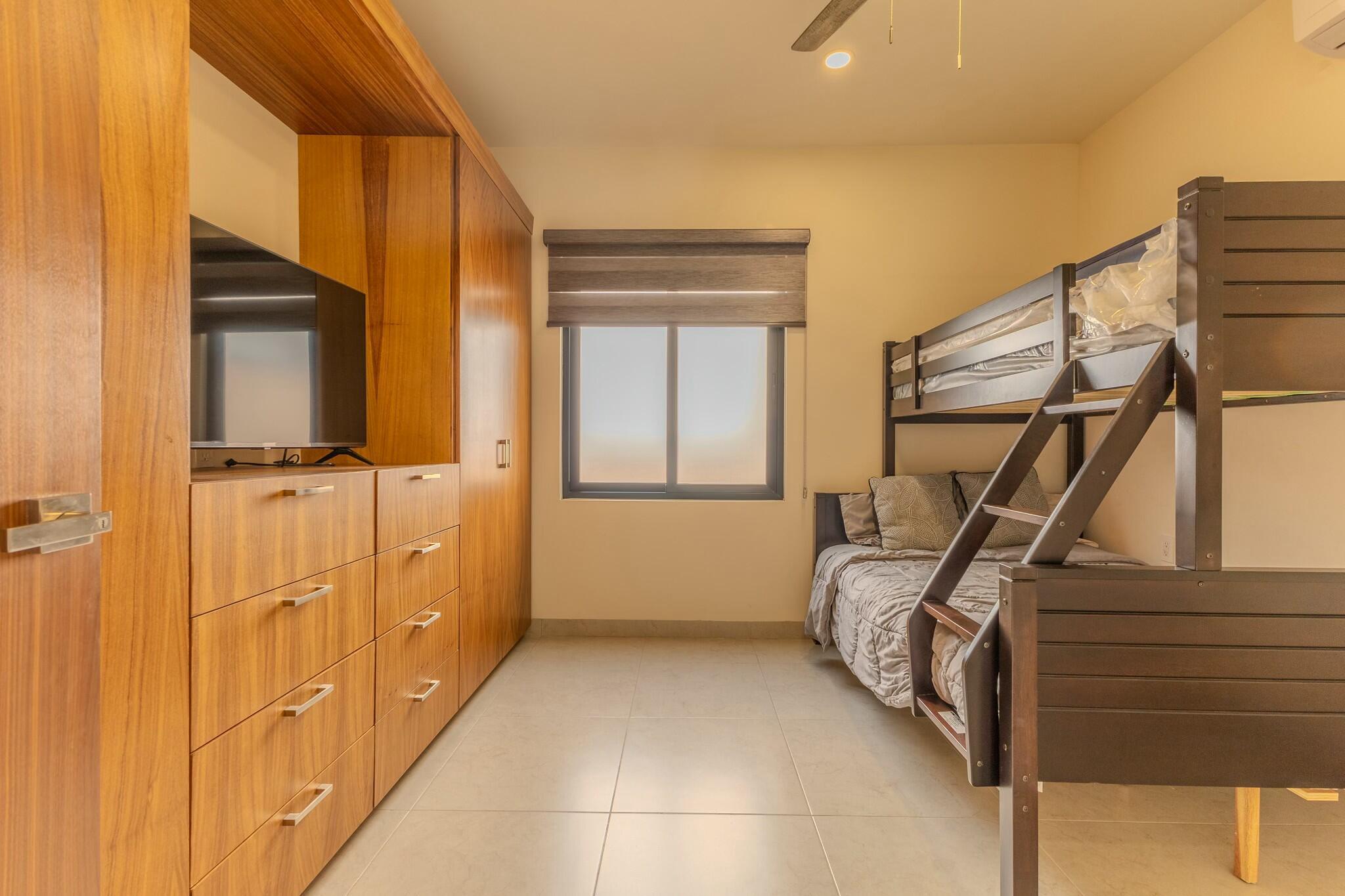 Vista Mare, Skycrest Sunset