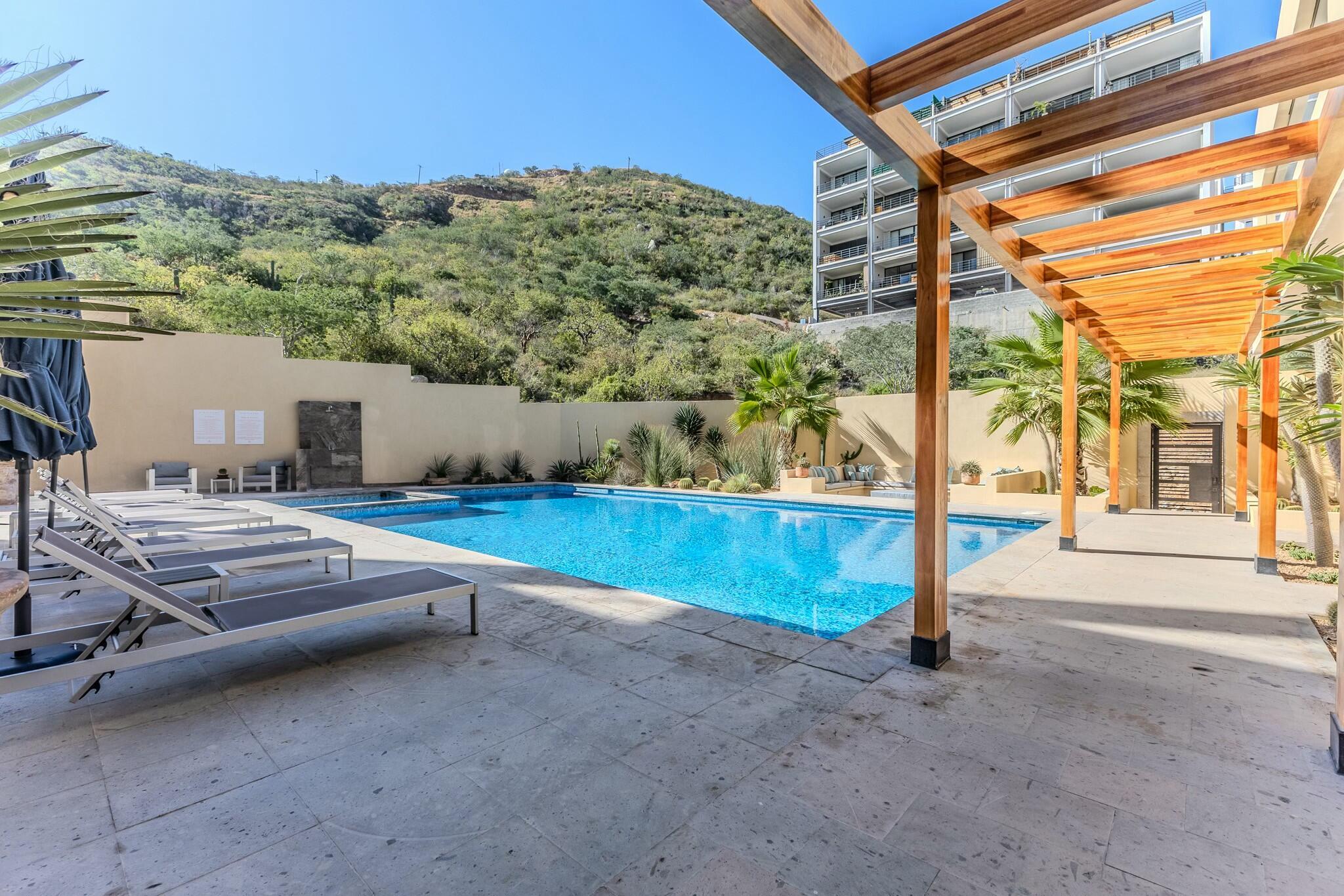 Vista Mare, Skycrest Sunset