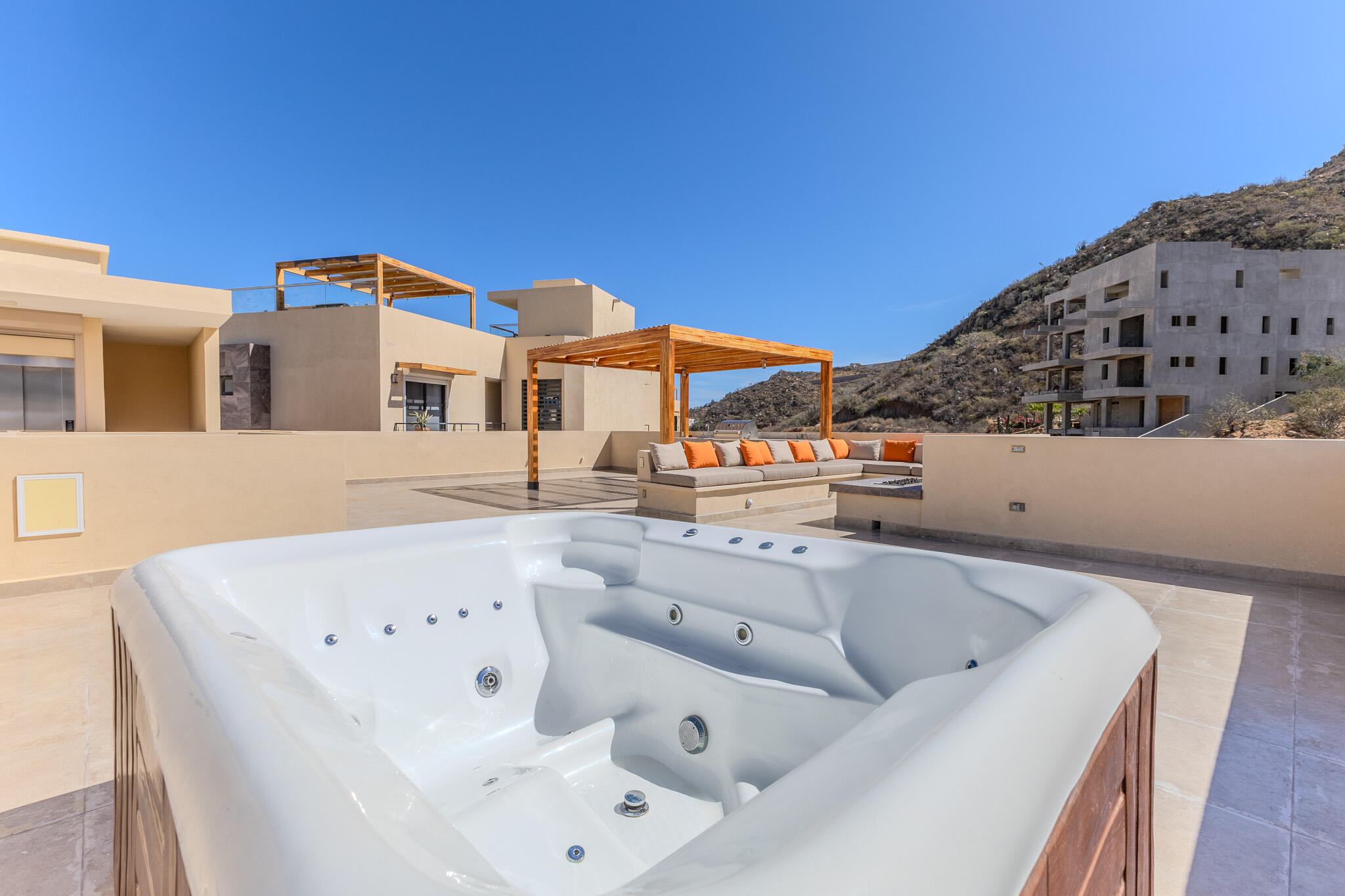 Vista Mare, Skycrest Sunset