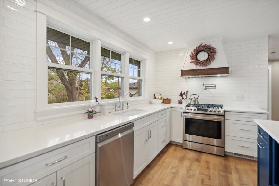 10807 S Depot Street