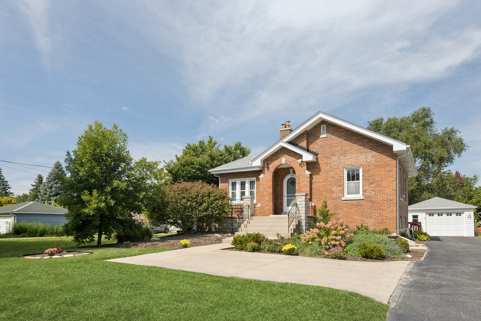 108 W Naperville Road