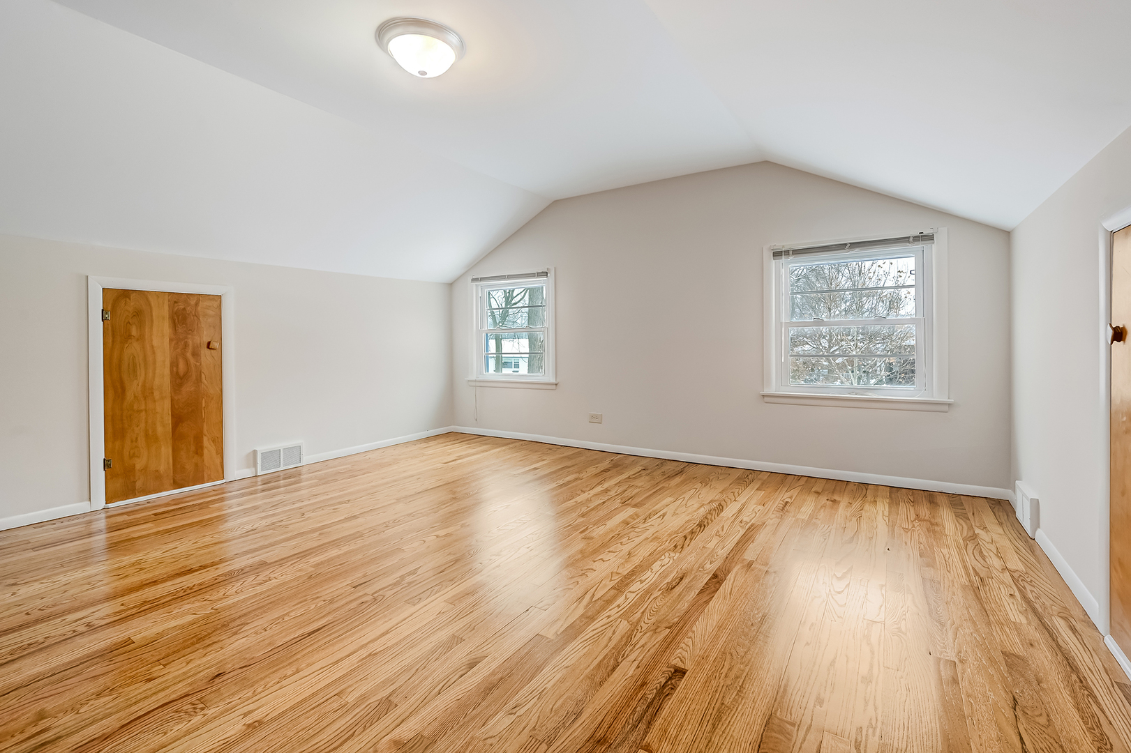 214 WOODSTOCK Avenue