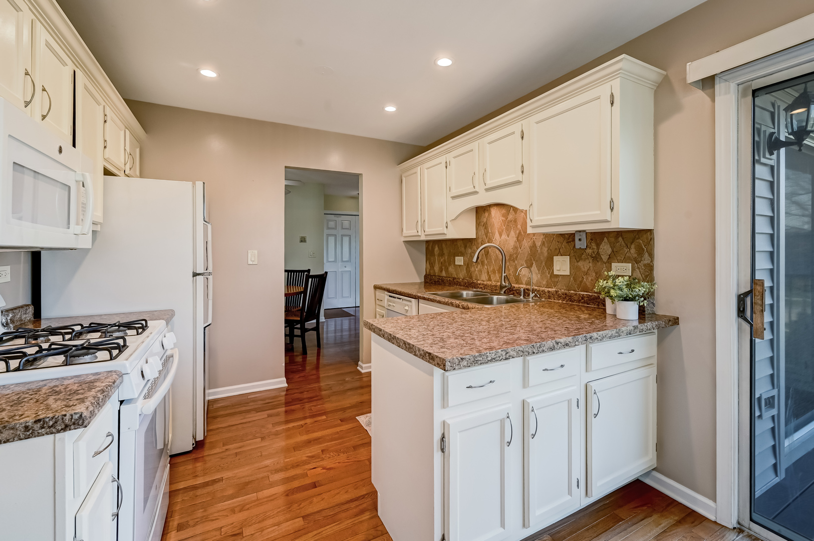 7000 Barrington Court Unit: 204