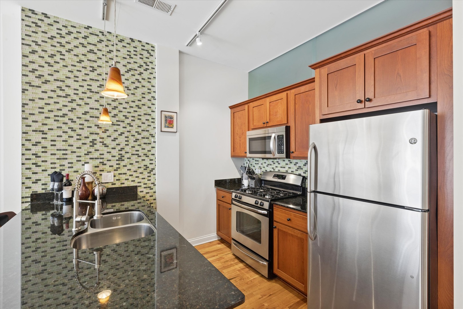2025 S Indiana Avenue Unit: 209