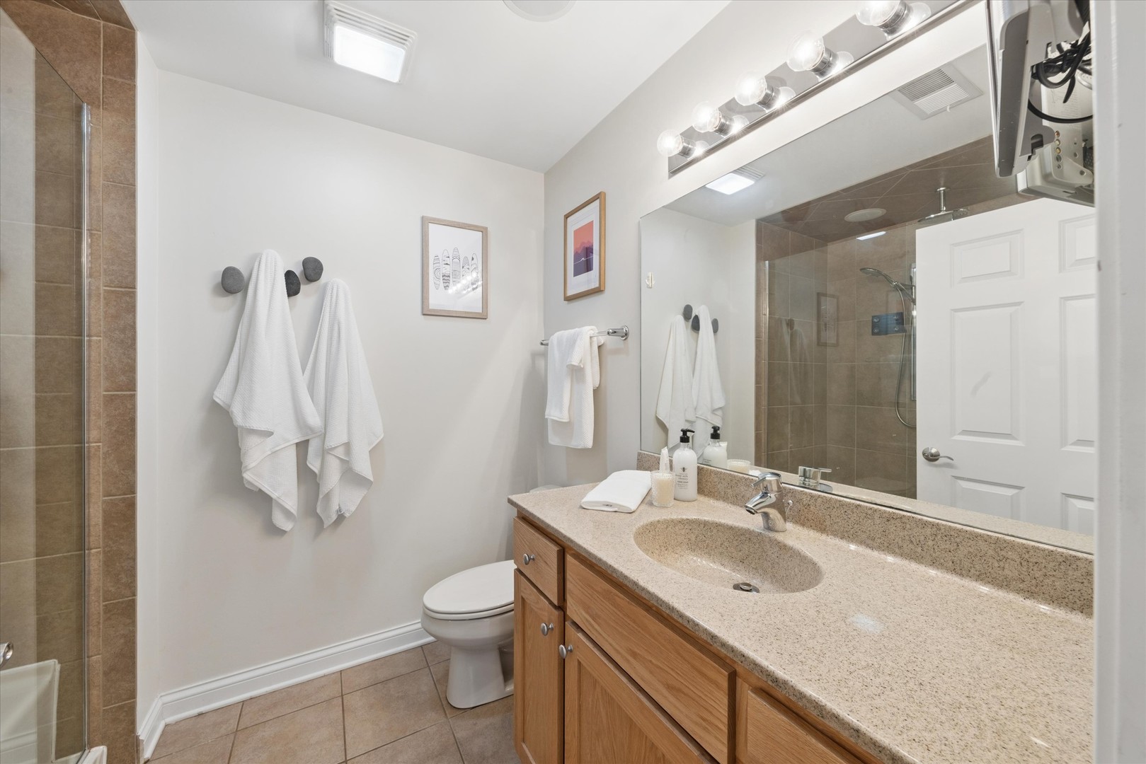 2025 S Indiana Avenue Unit: 209