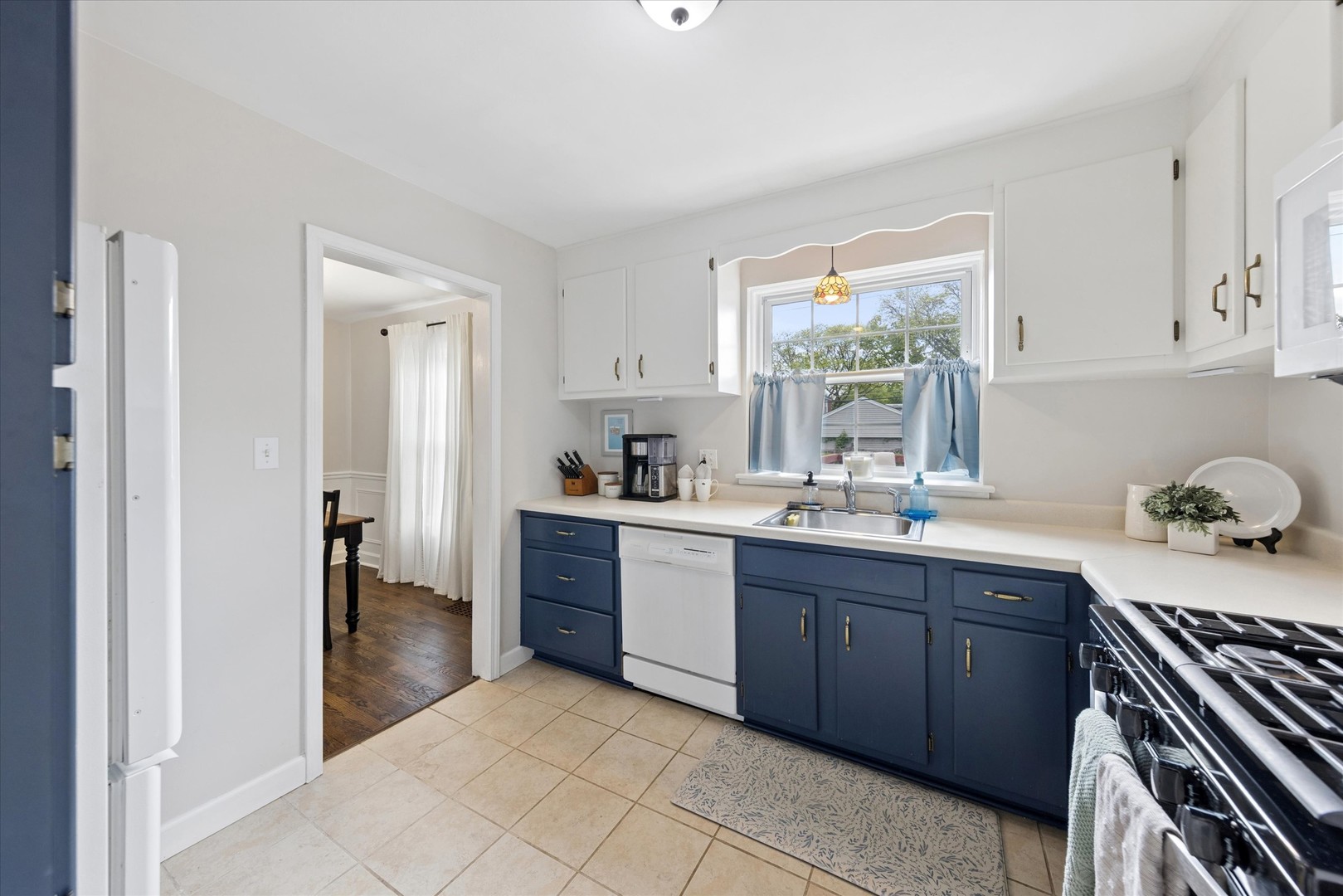 842 Forest Road