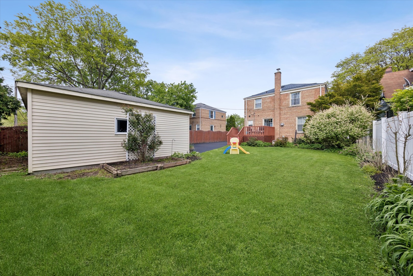 842 Forest Road