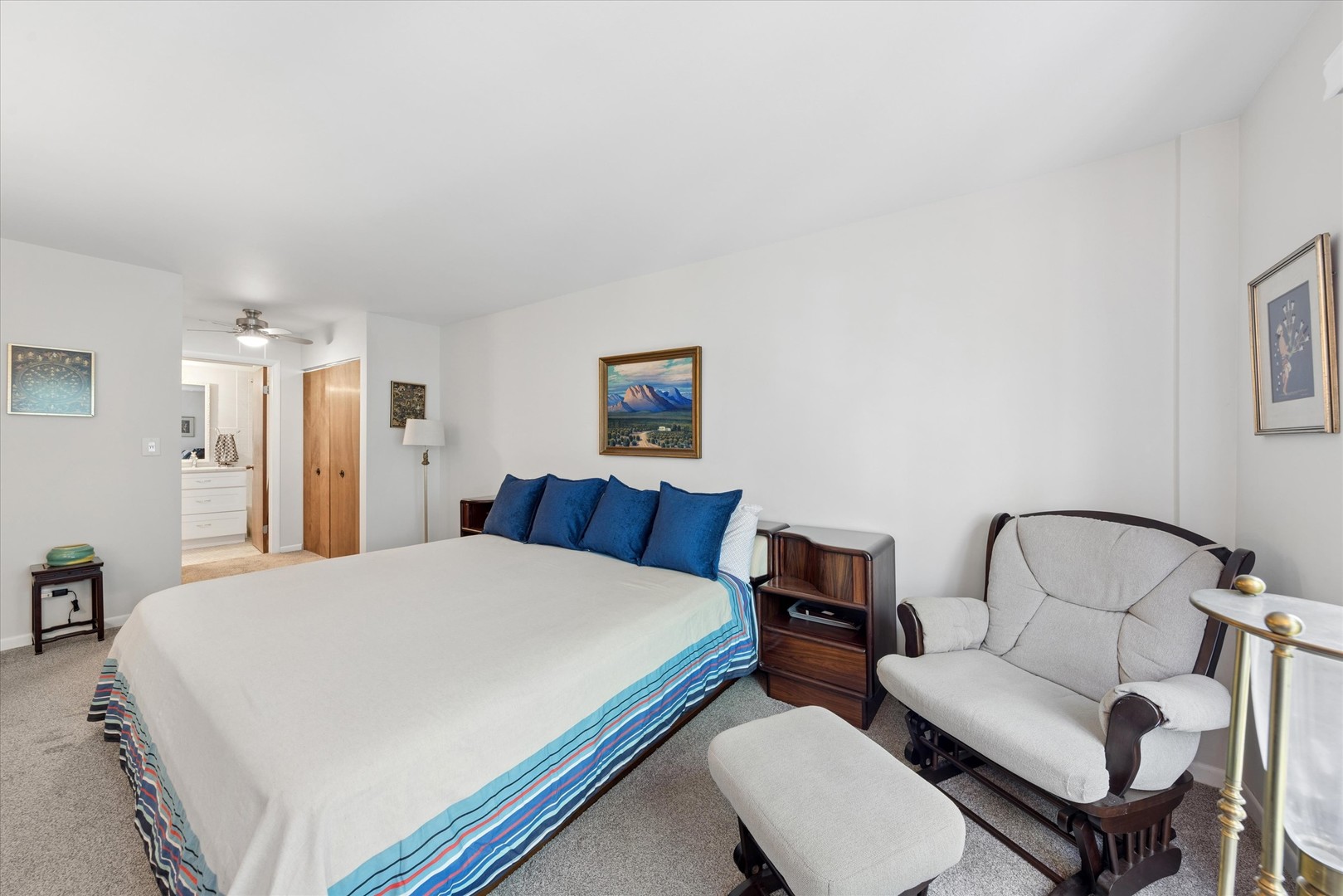 441 N Park Boulevard Unit: 4I