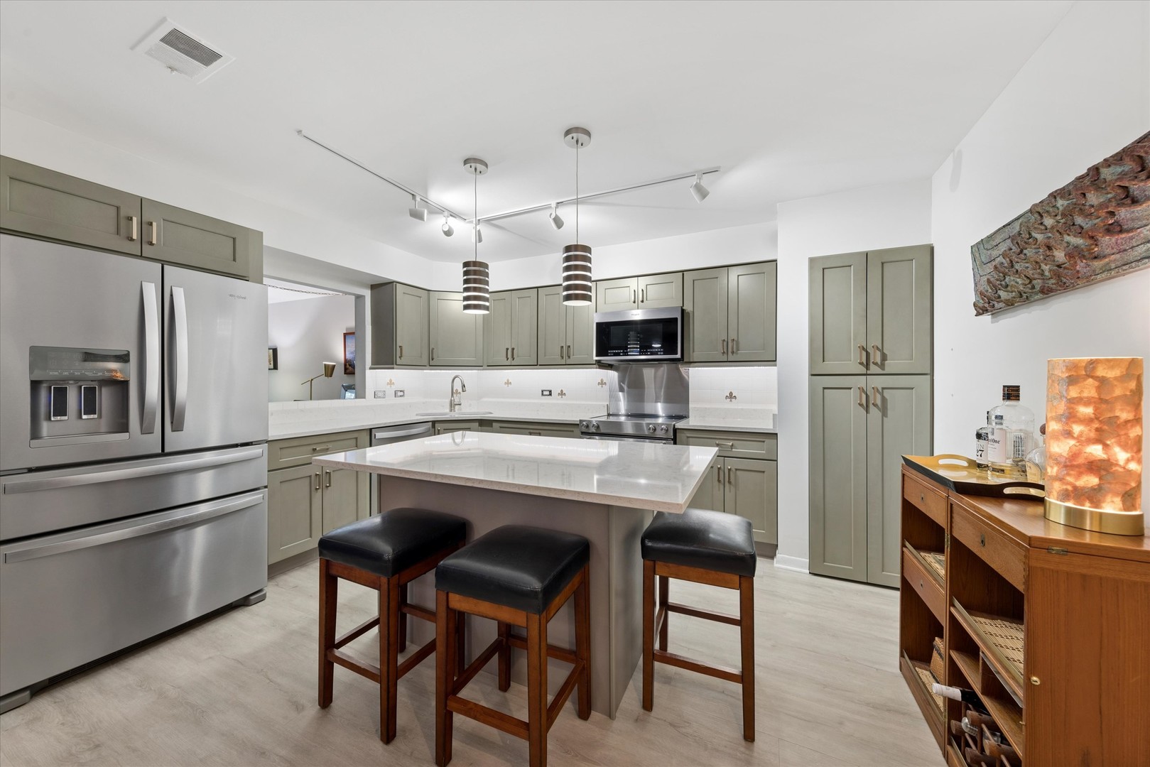 441 N Park Boulevard Unit: 4I