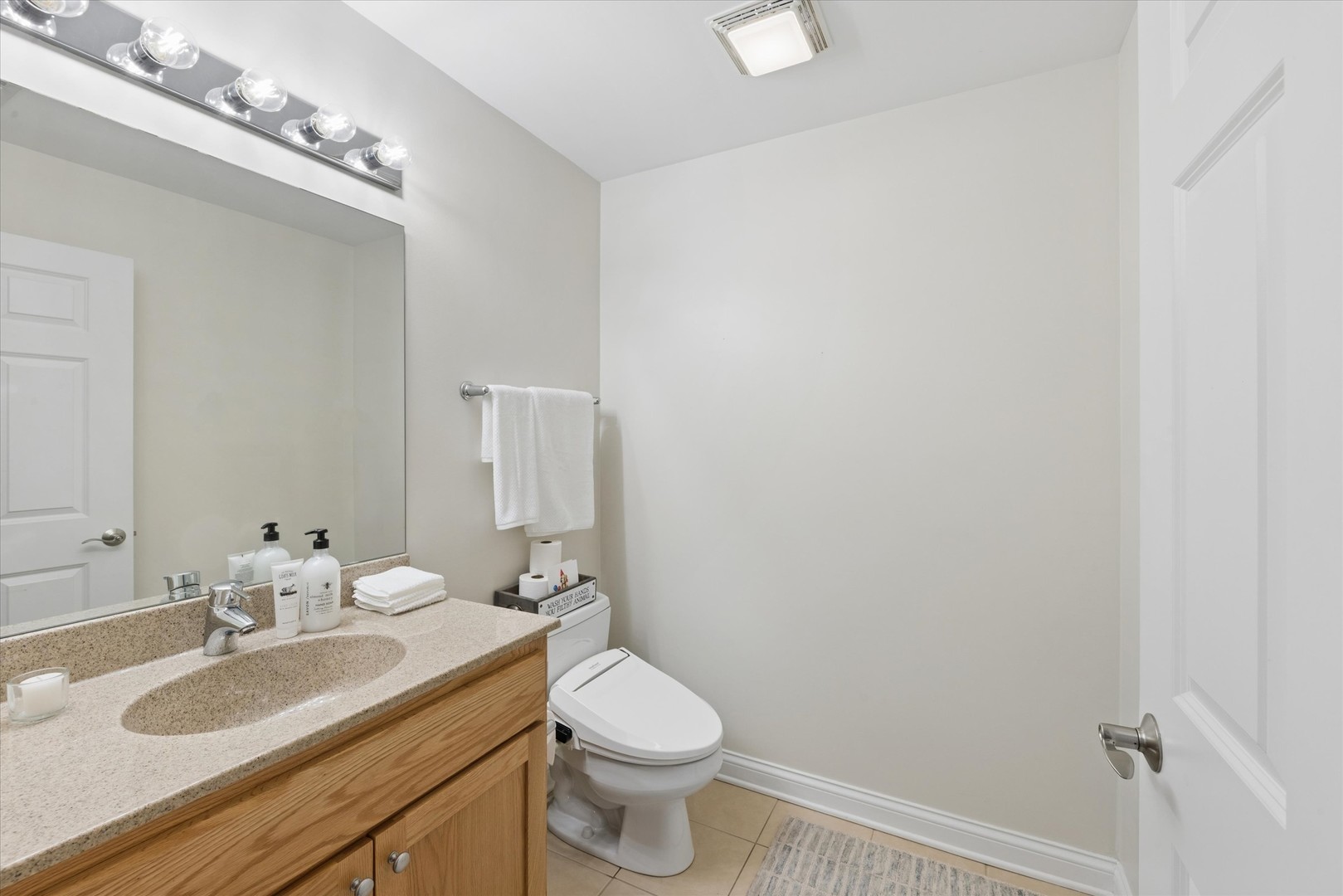 2025 S Indiana Avenue Unit: 209