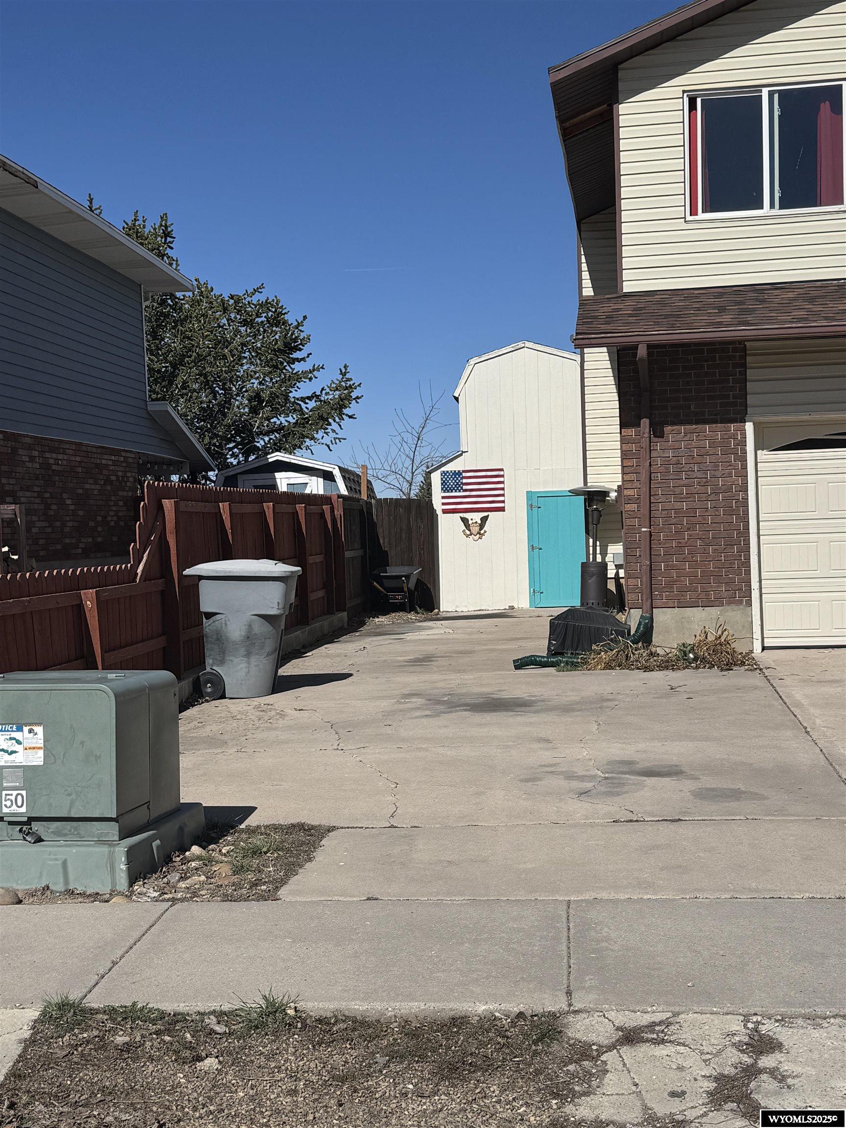 325 Hathaway Avenue