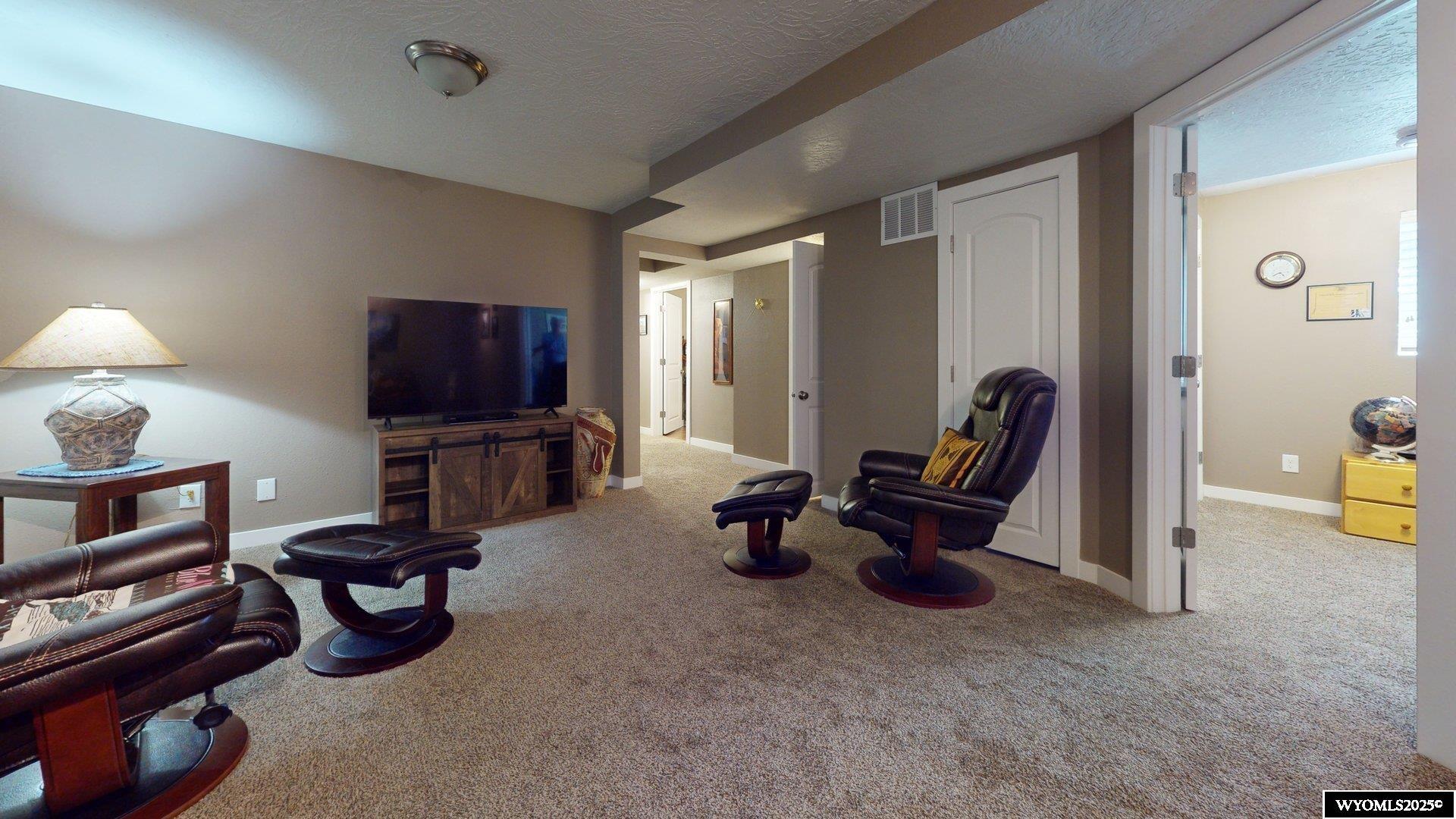 225 Tomahawk Drive