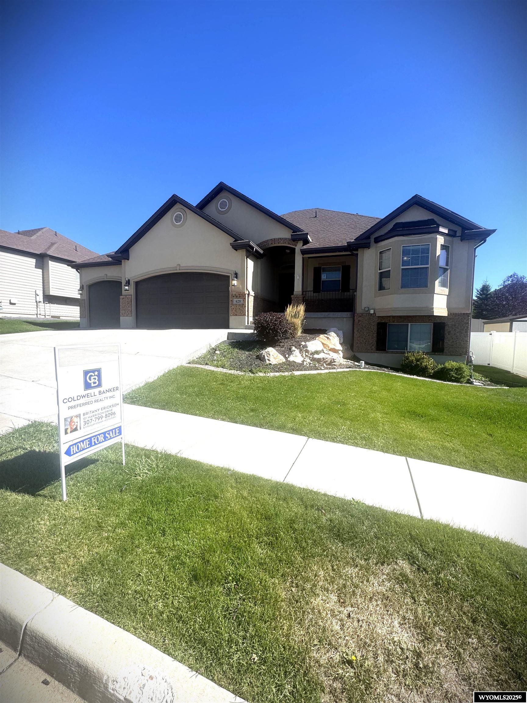 628 Gage Avenue