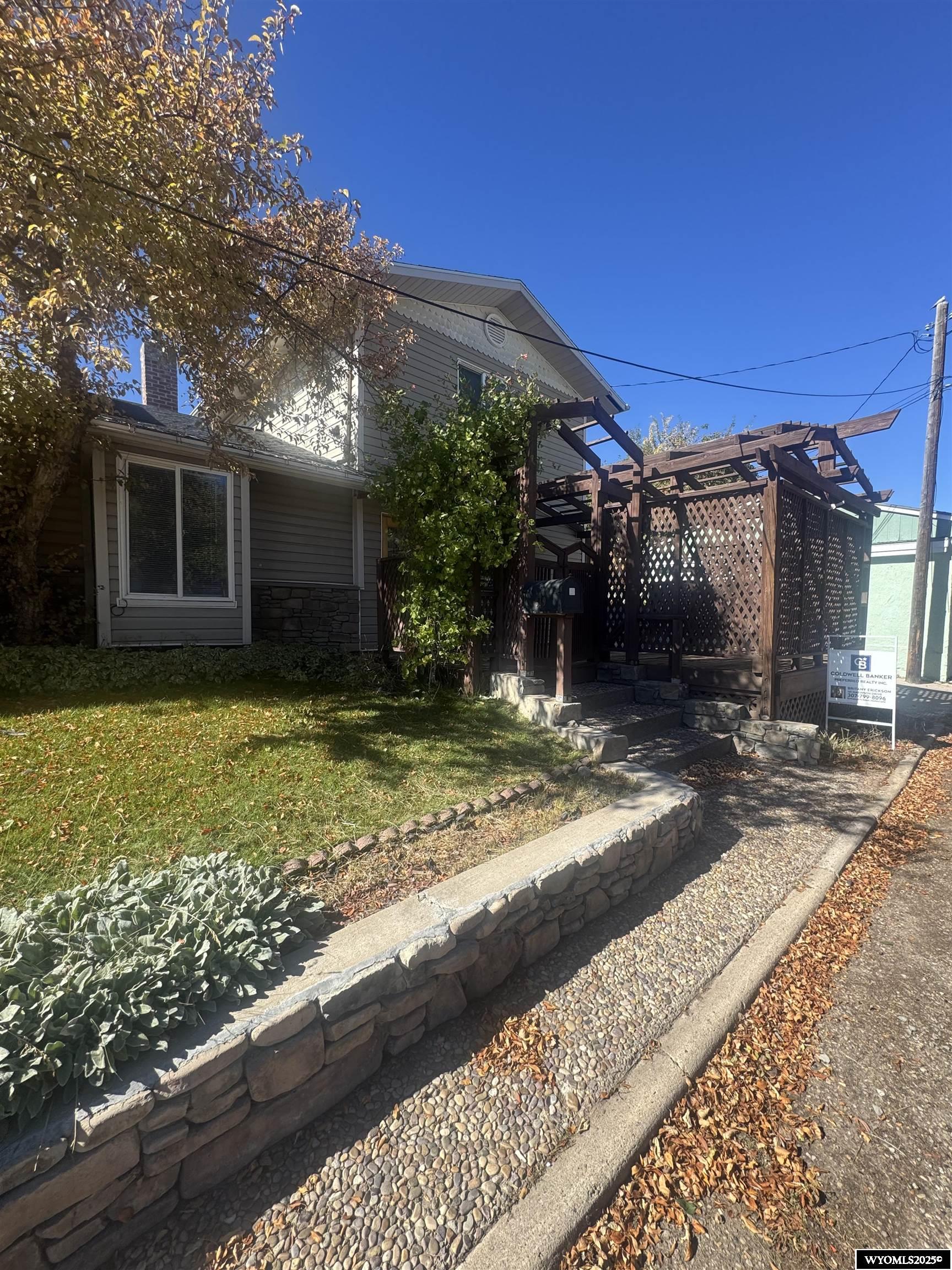 819 Walton Avenue