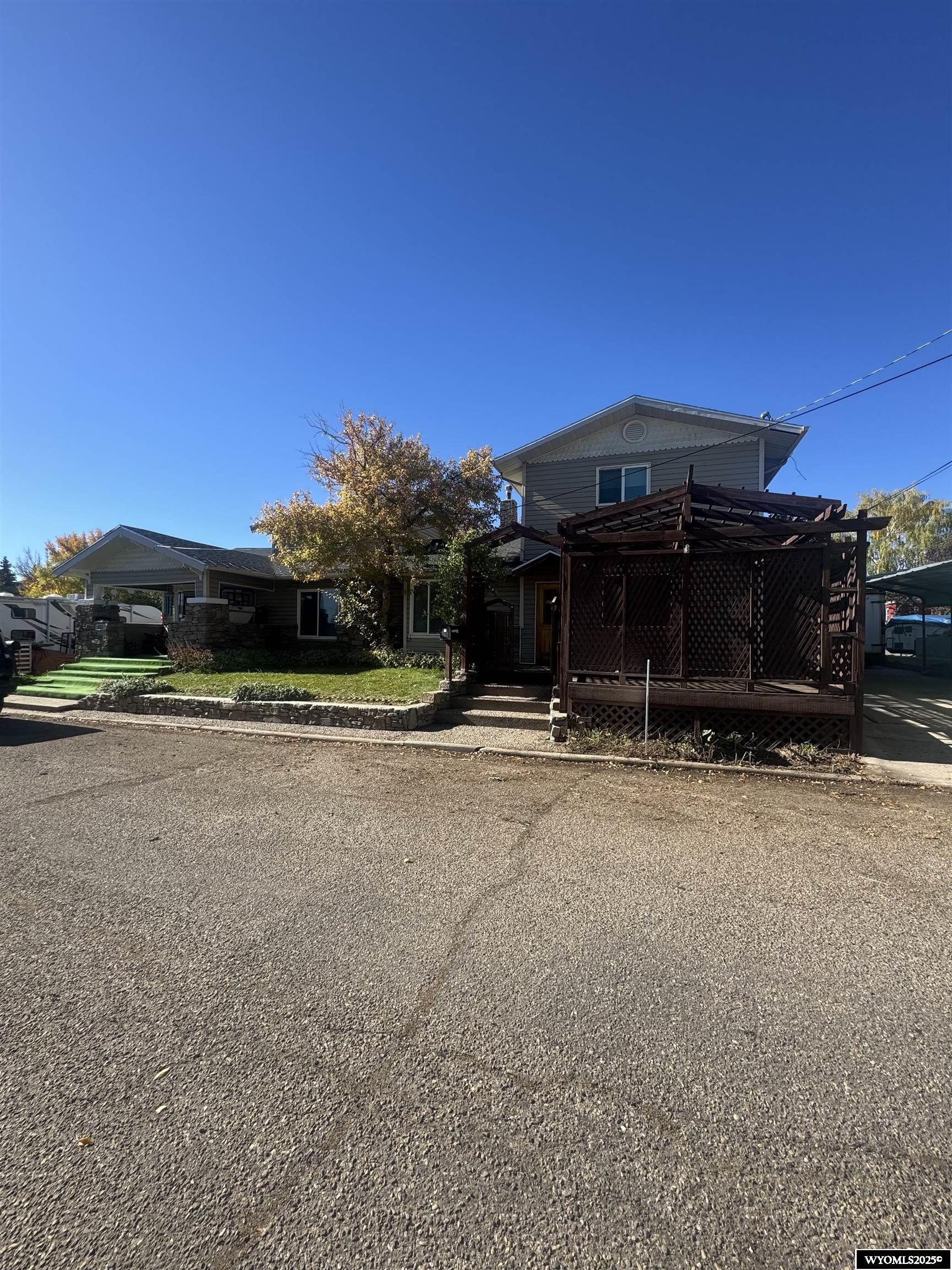 819 Walton Avenue
