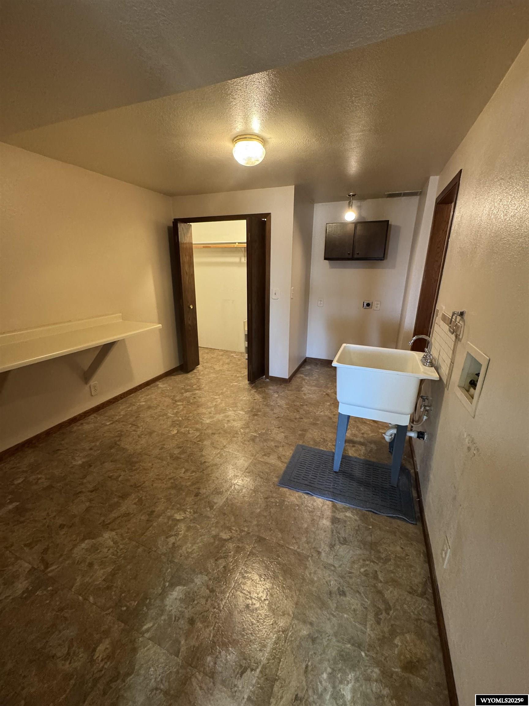 221 Rimrock Drive