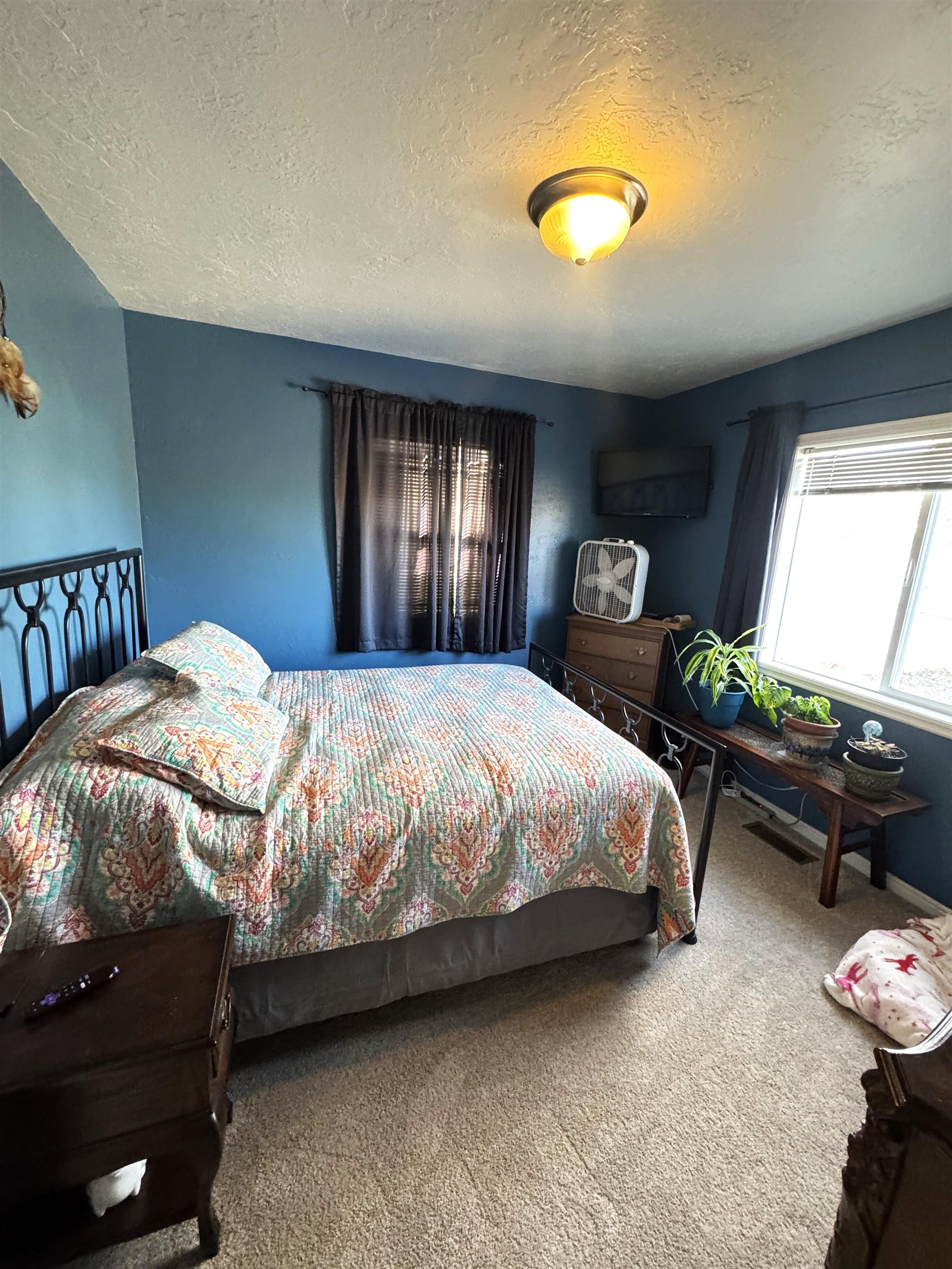 1616 W Center Street