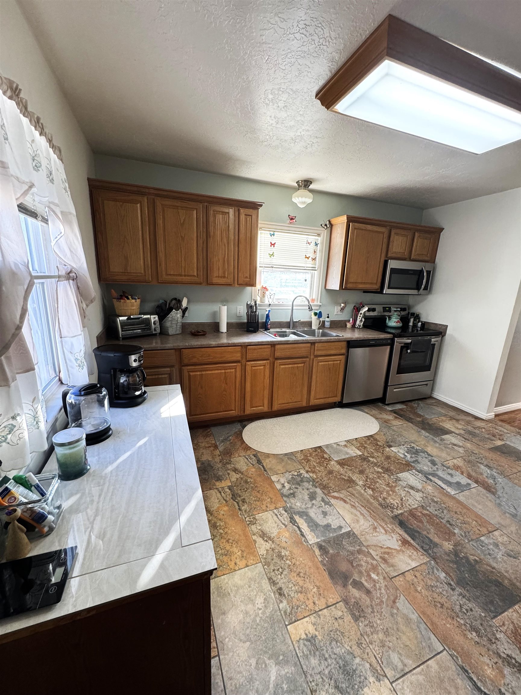 1616 W Center Street