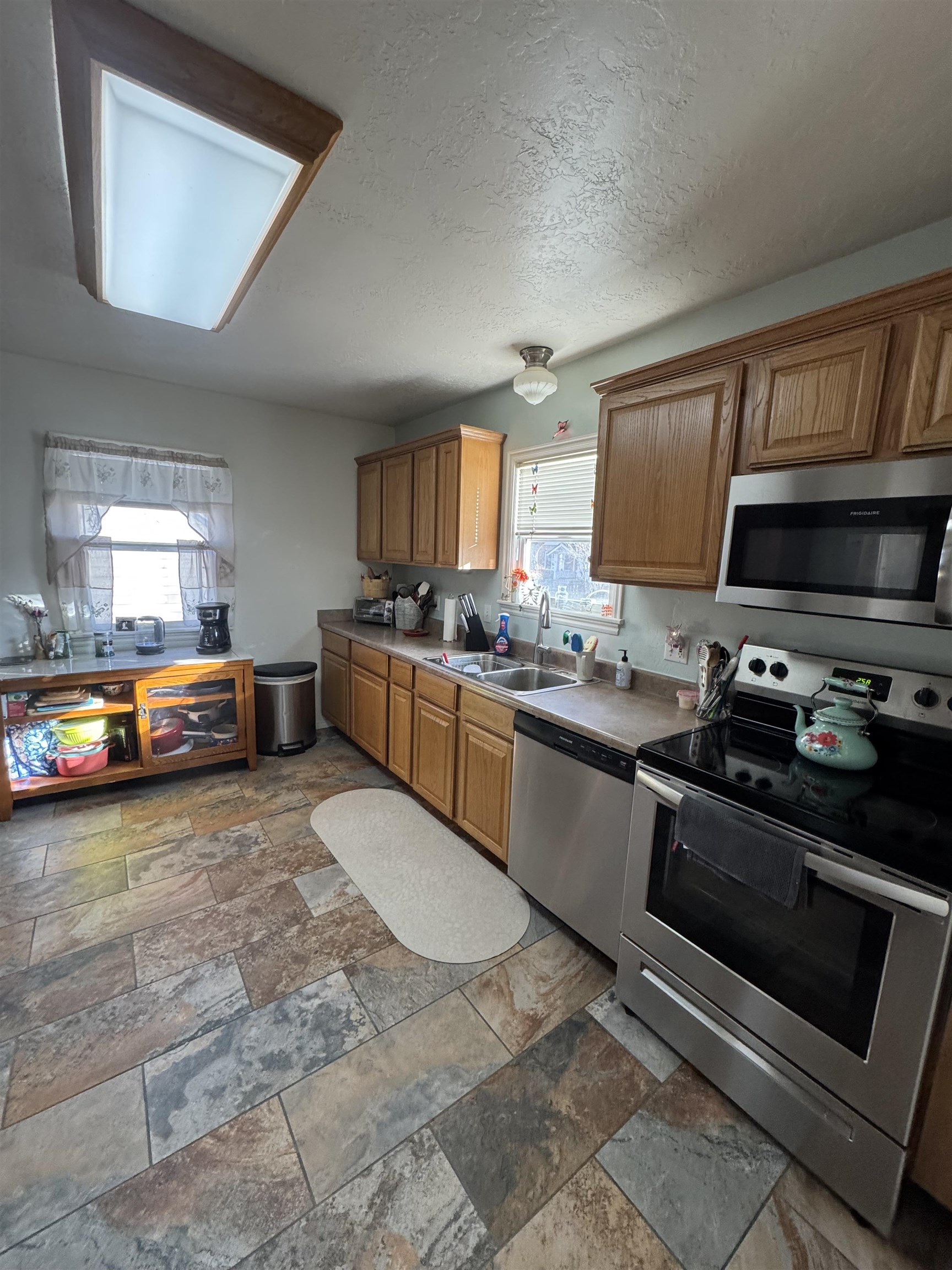 1616 W Center Street