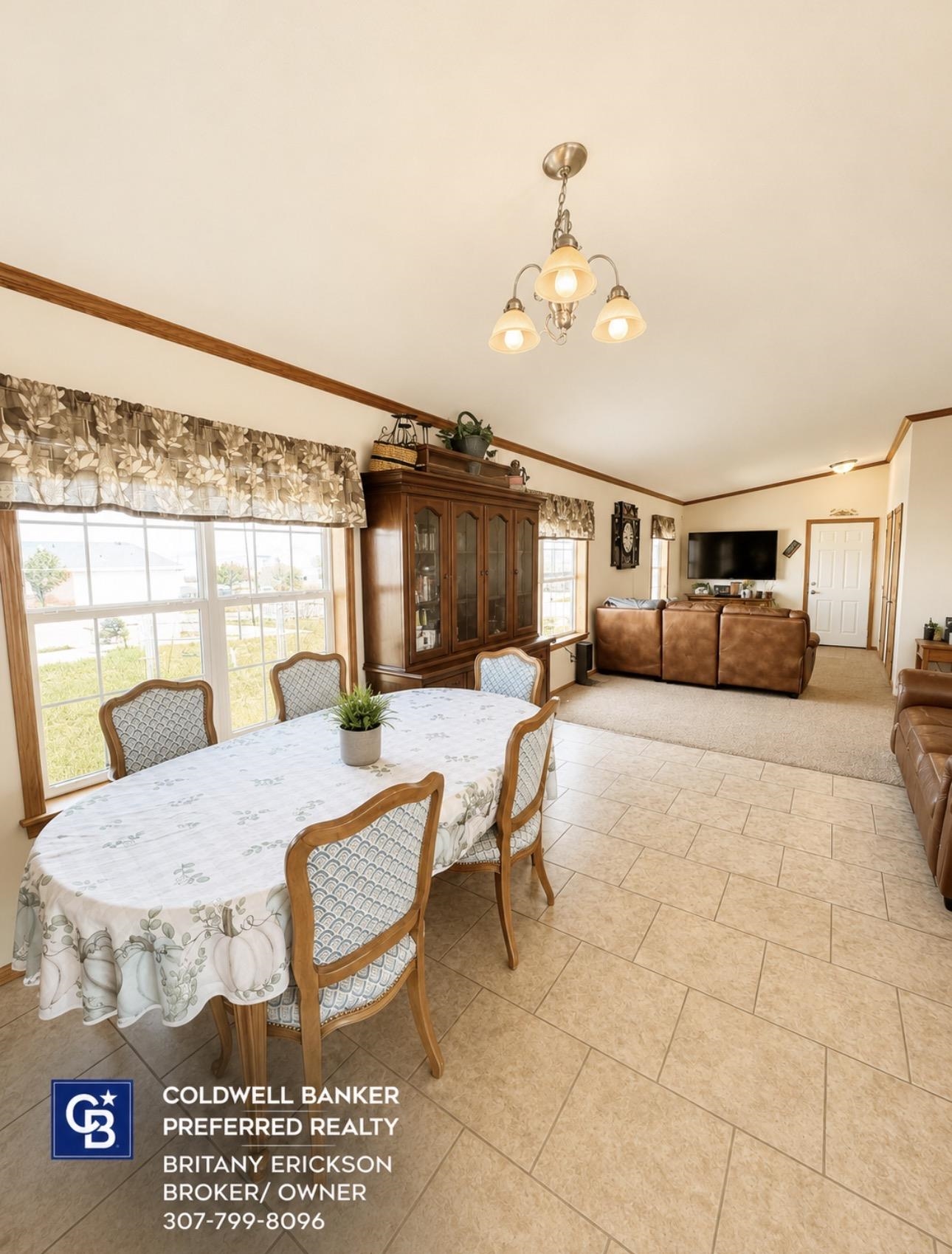 305 305 Green River