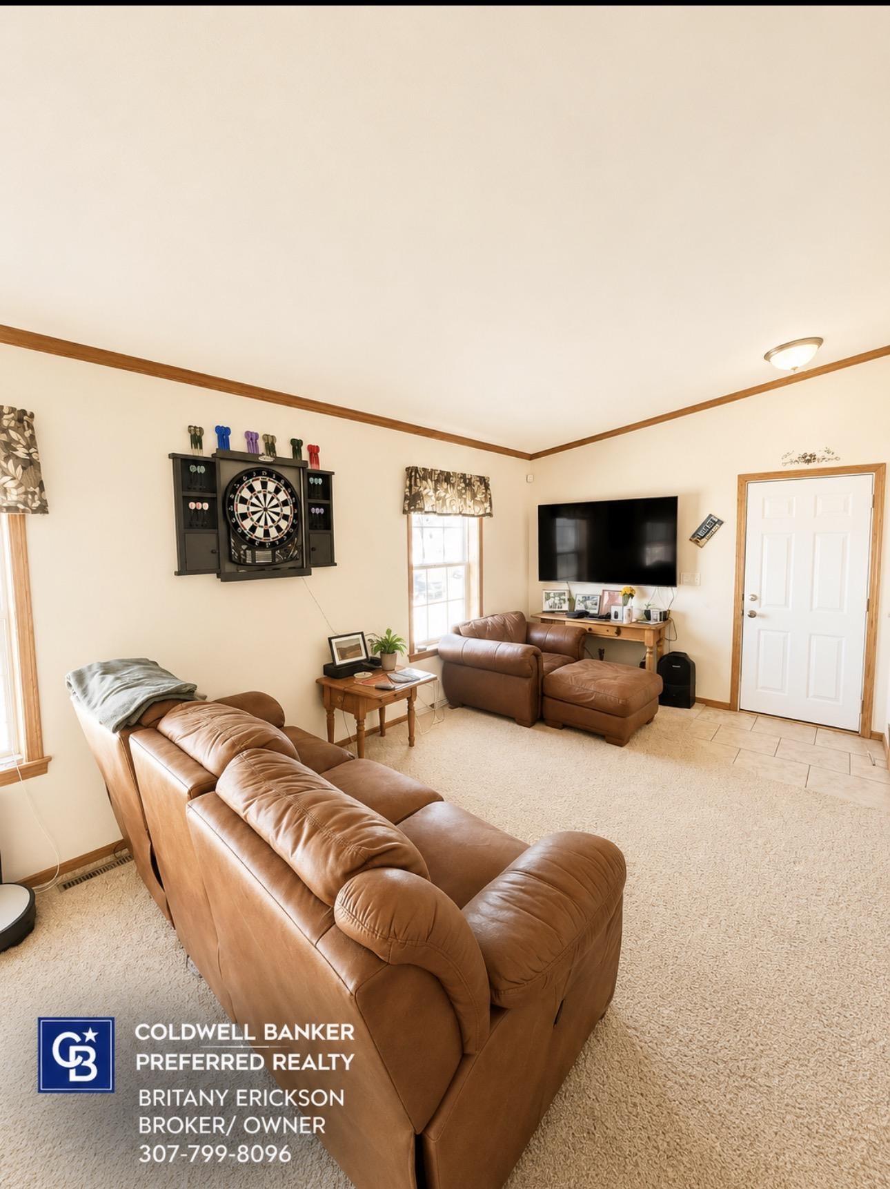305 305 Green River