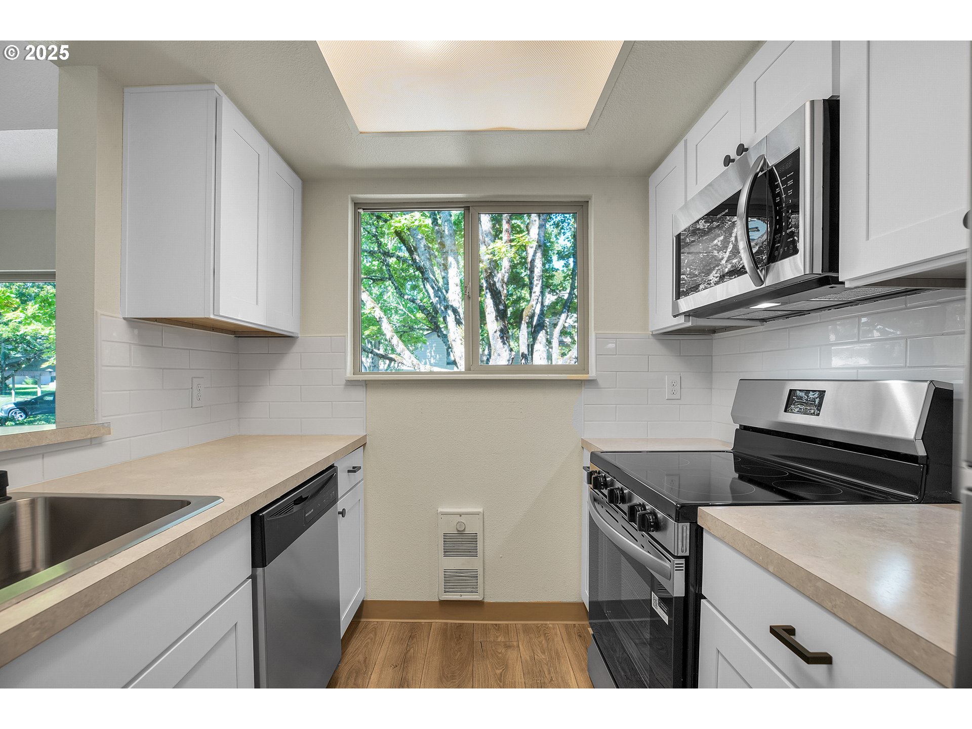 10196 SW TRAPPER TER