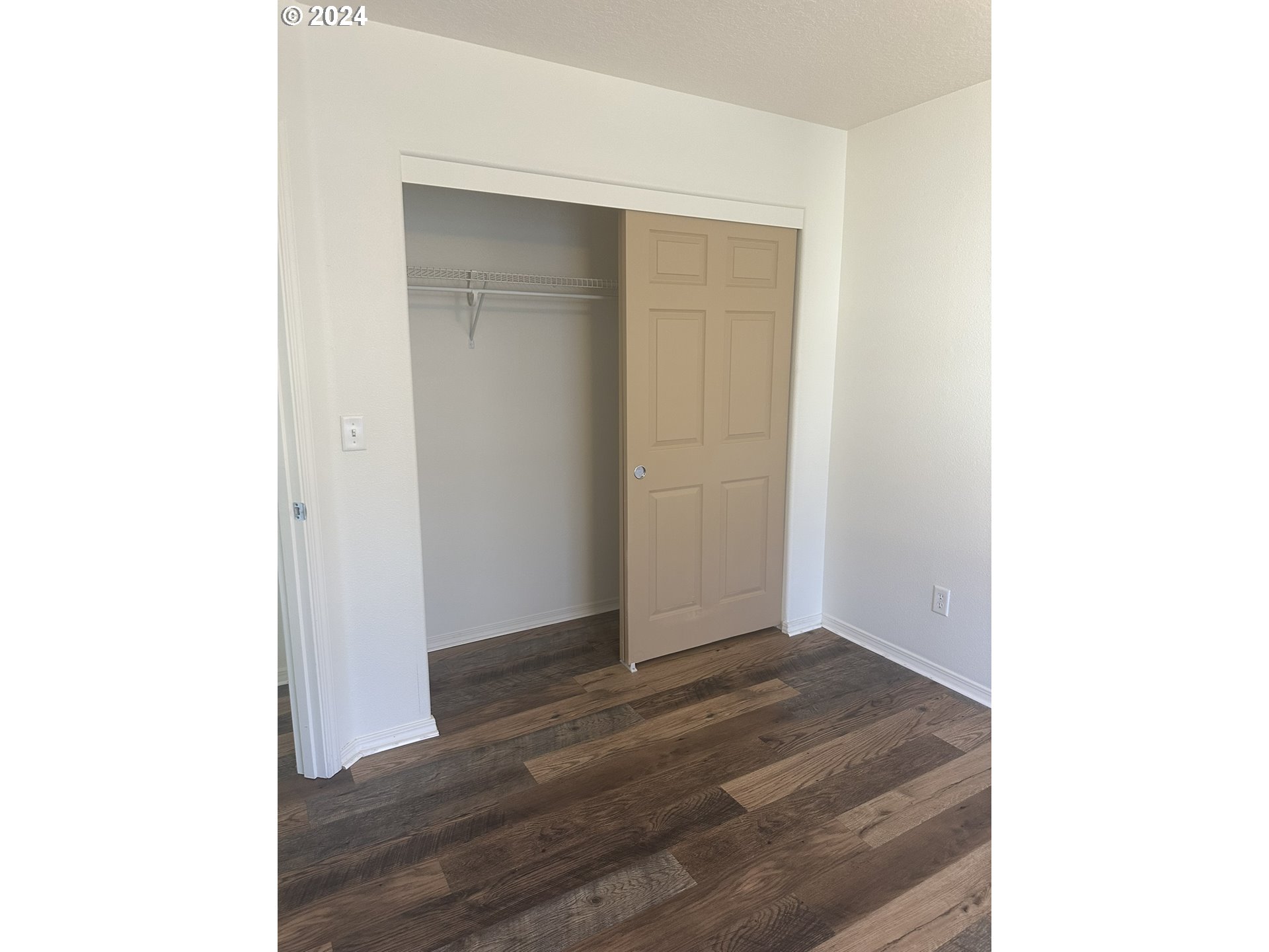 1825 NE 90TH CIR