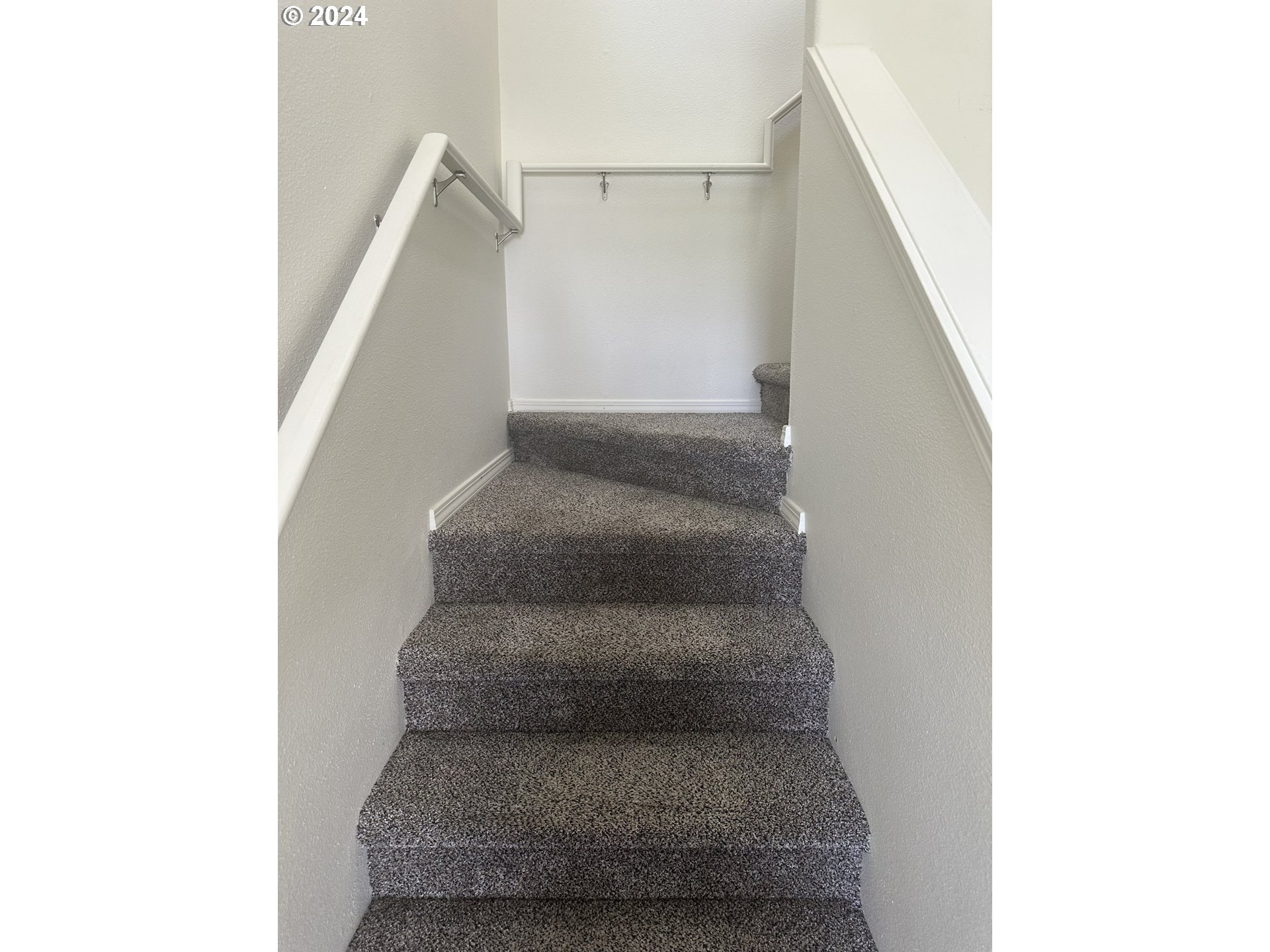1825 NE 90TH CIR