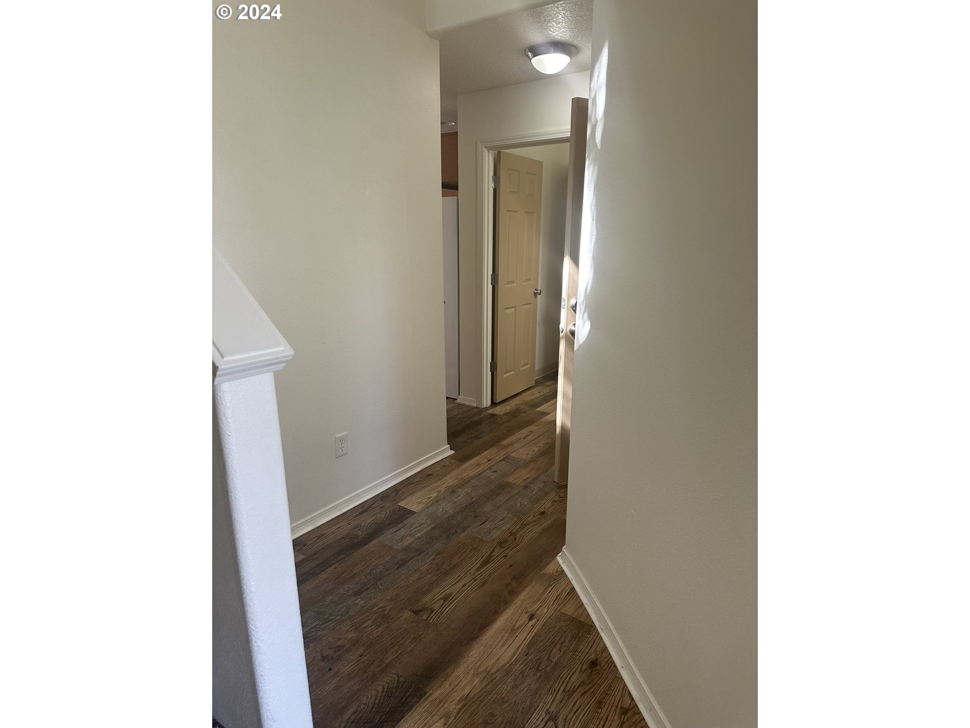 1825 NE 90TH CIR