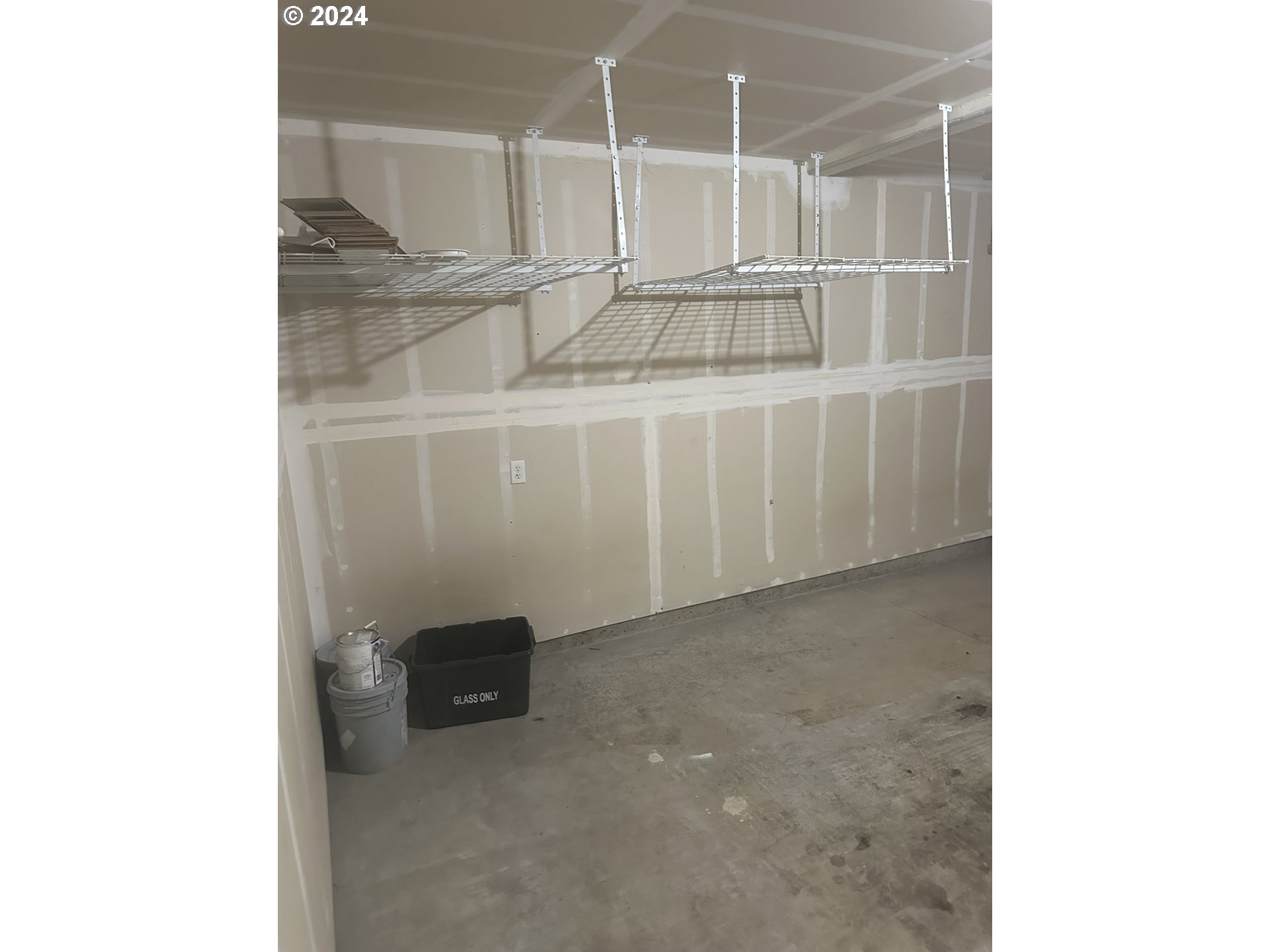 1825 NE 90TH CIR