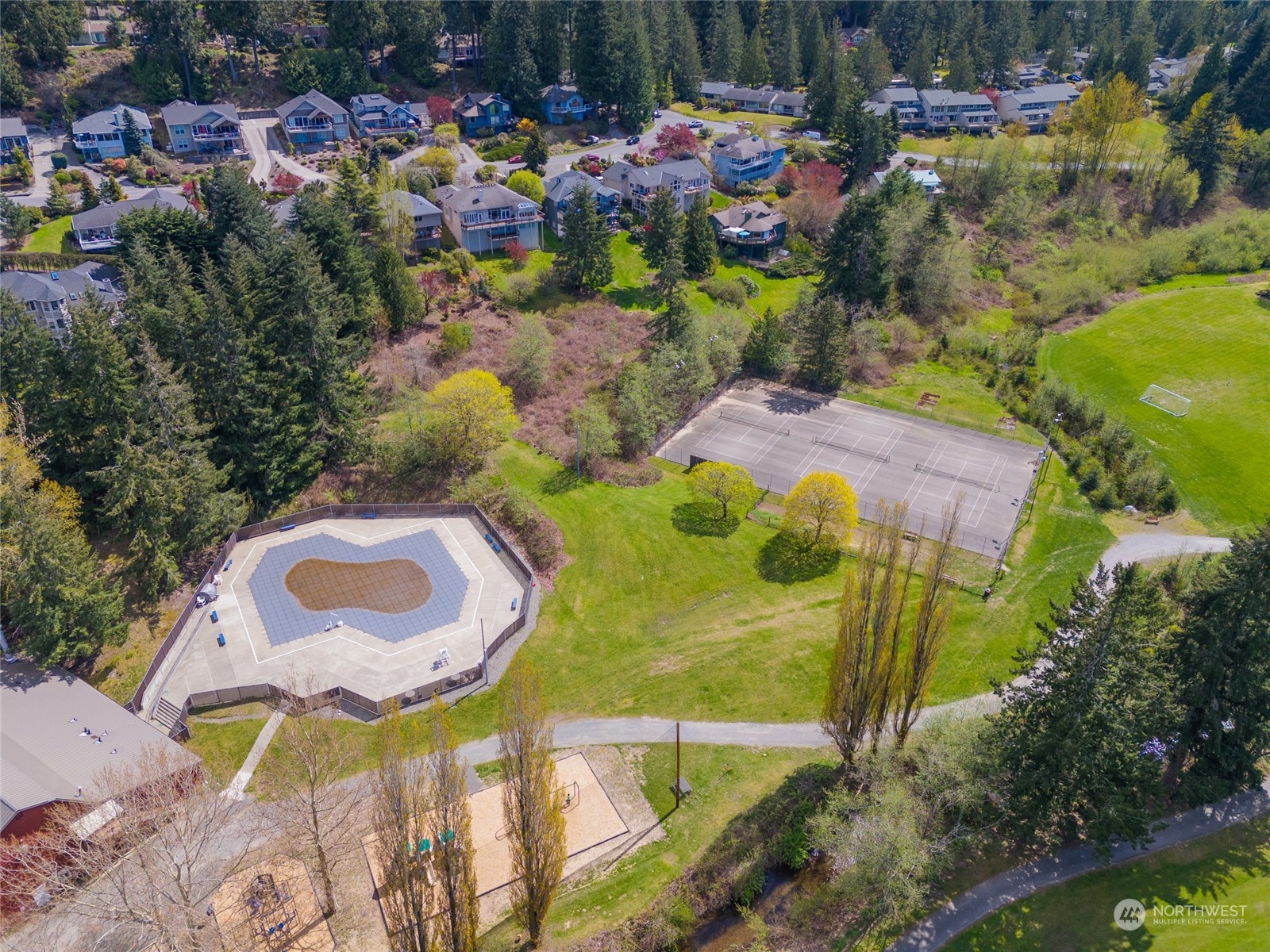 82 Grand View Lane