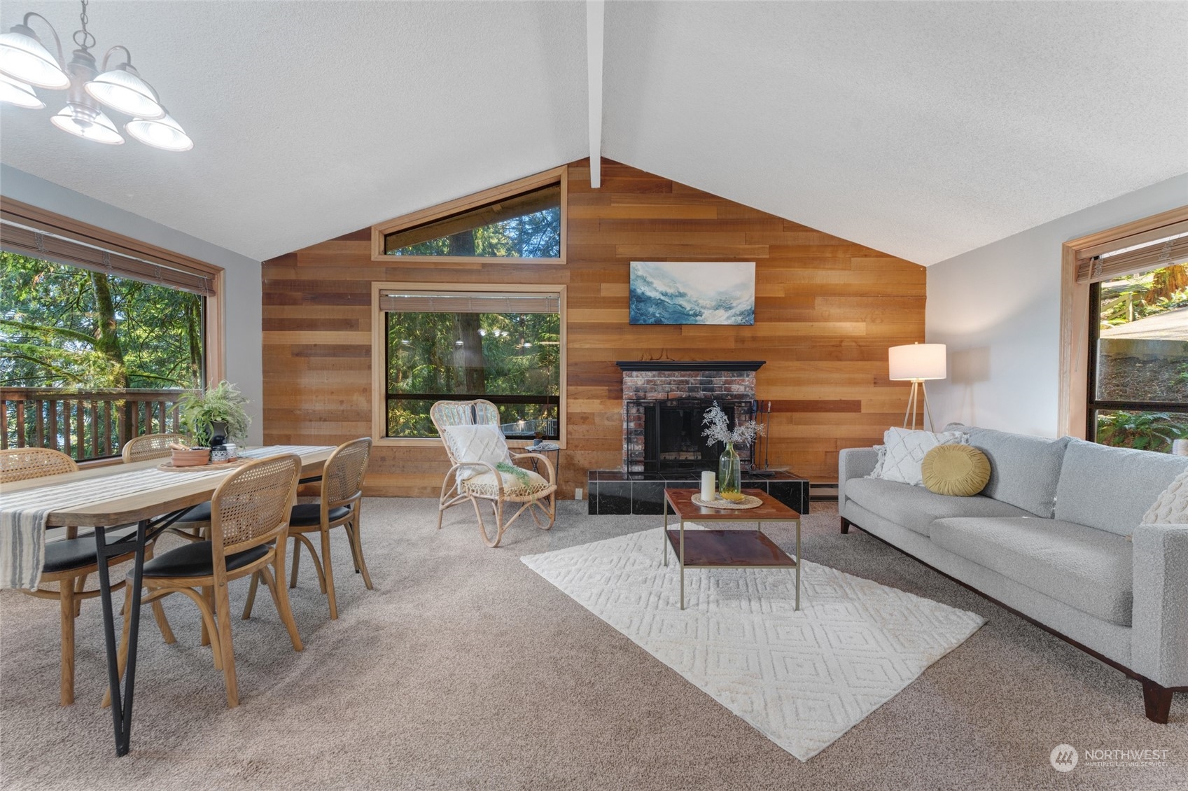 82 Grand View Lane