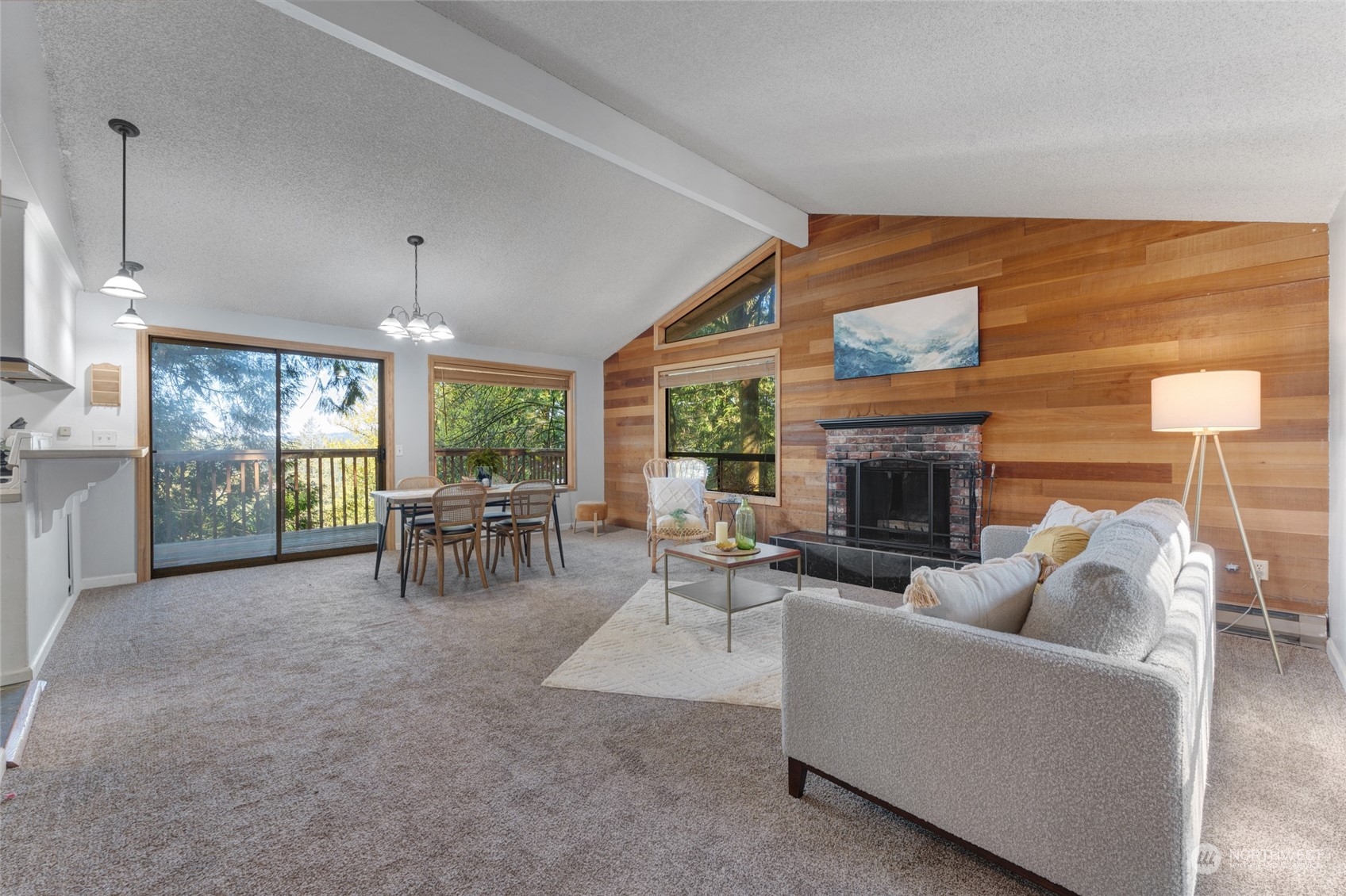 82 Grand View Lane