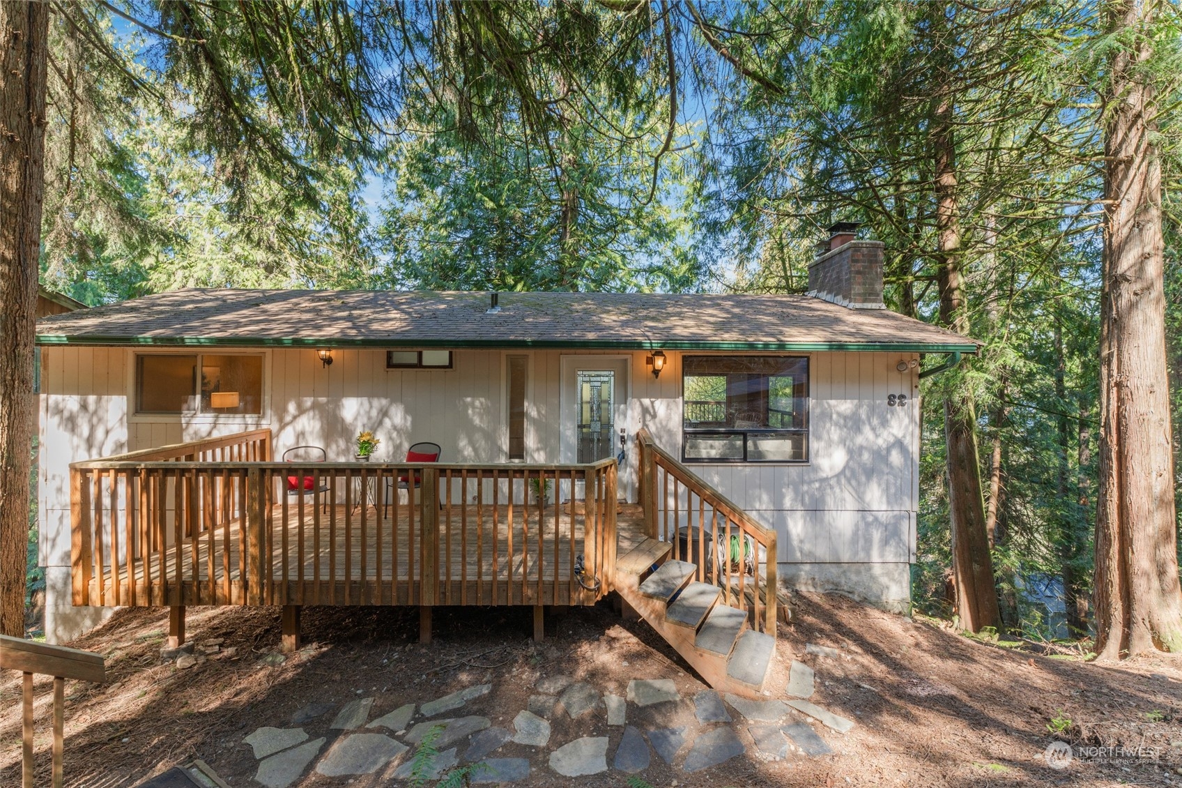82 Grand View Lane