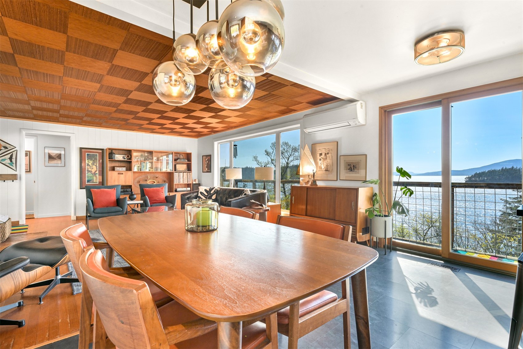 1035 Chuckanut Drive