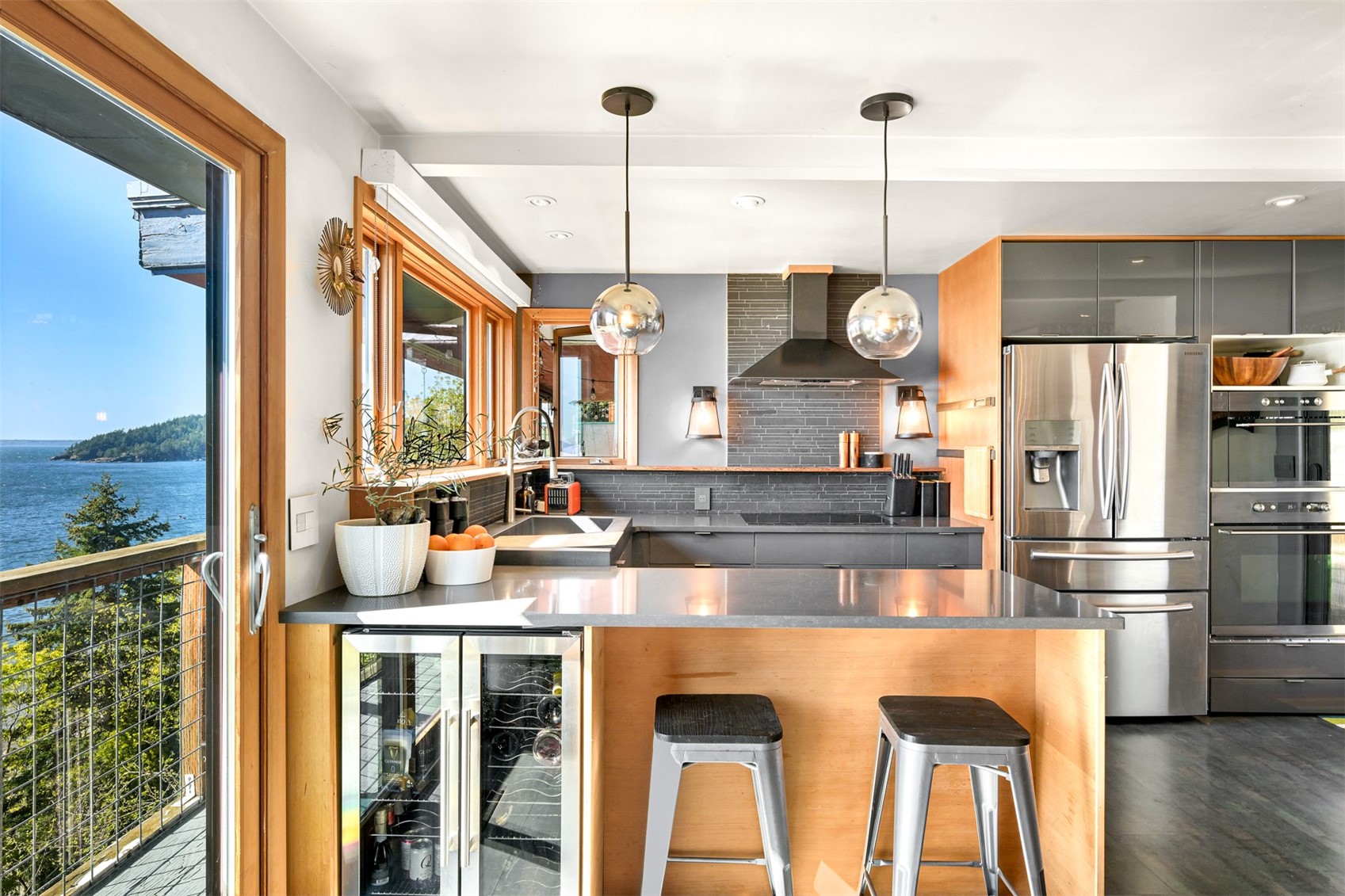 1035 Chuckanut Drive