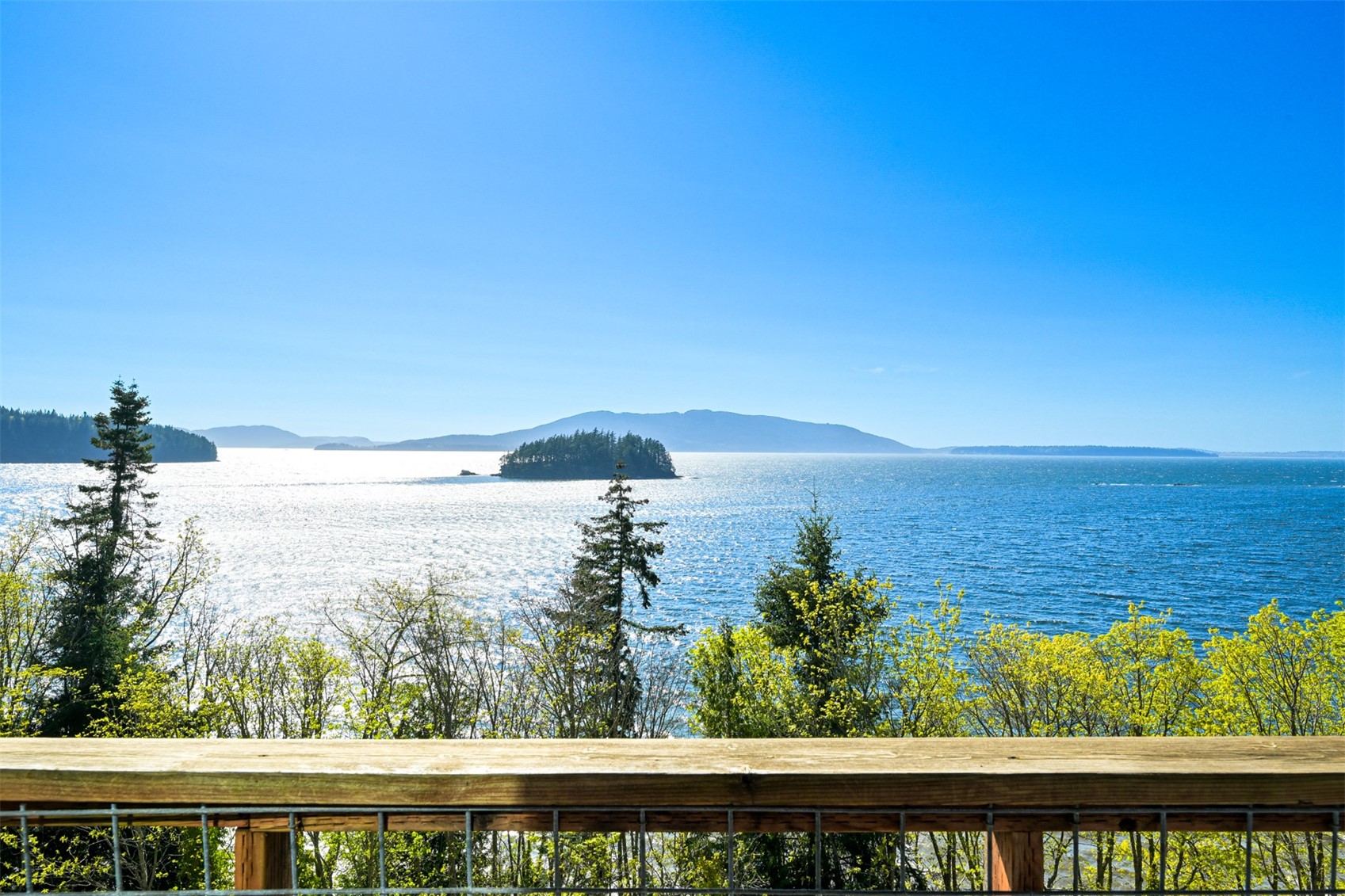 1035 Chuckanut Drive