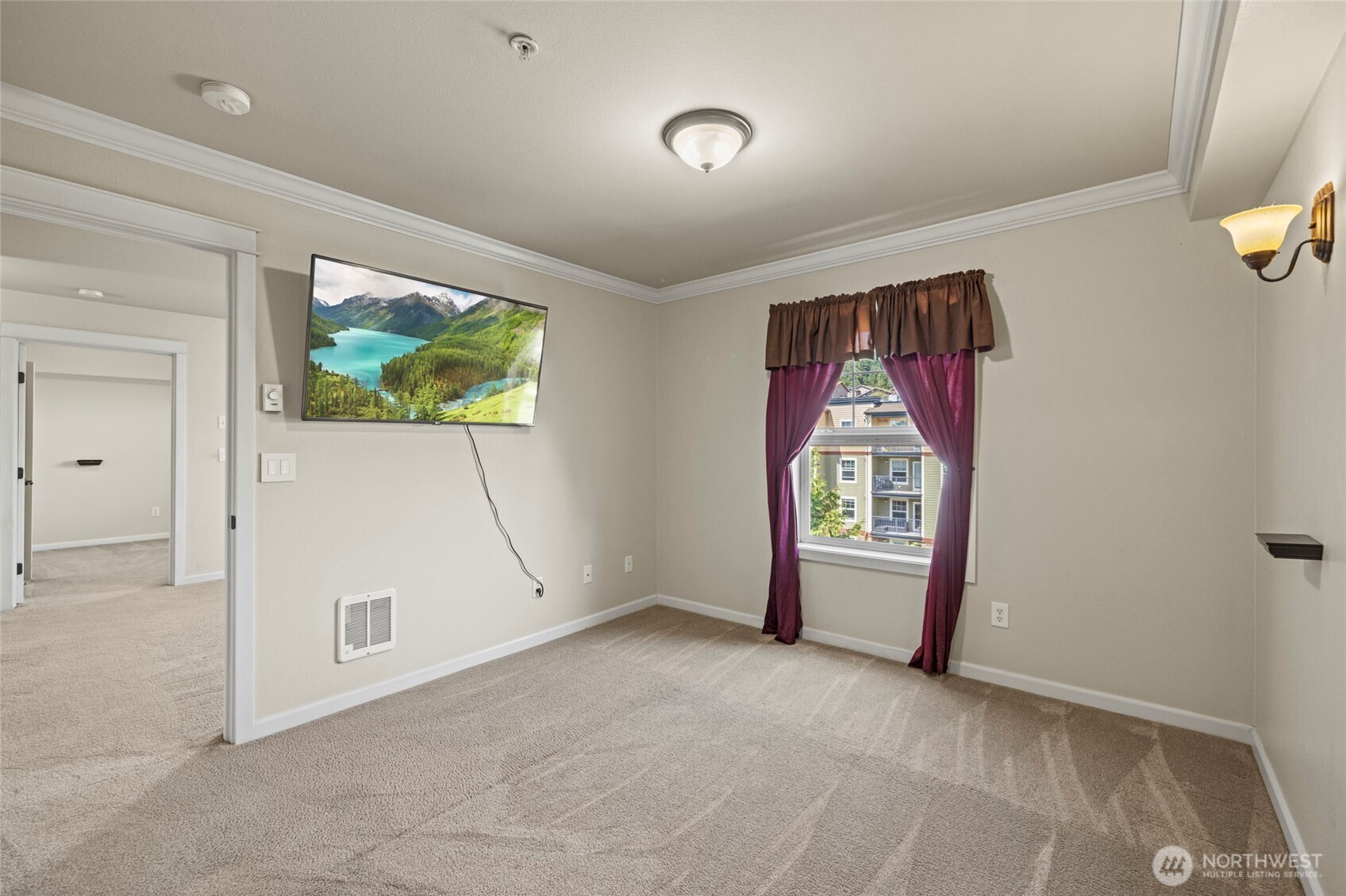 700 32nd Street Unit: A405